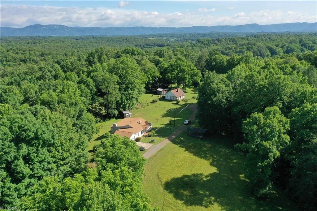 Mount Airy, Surry County, NC House for sale Property ID 413856274