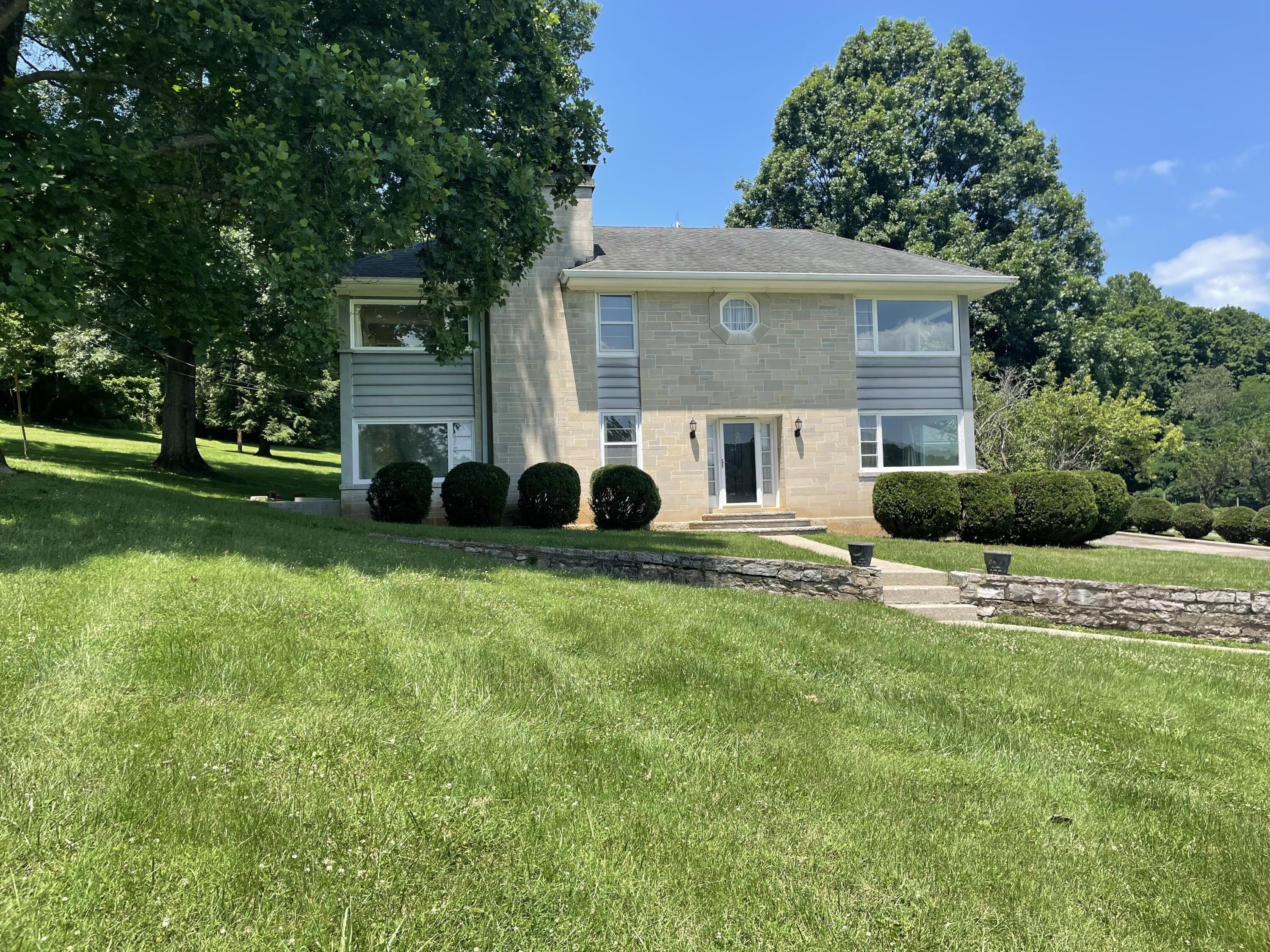 Frankfort, Franklin County, KY Farms and Ranches, House for sale