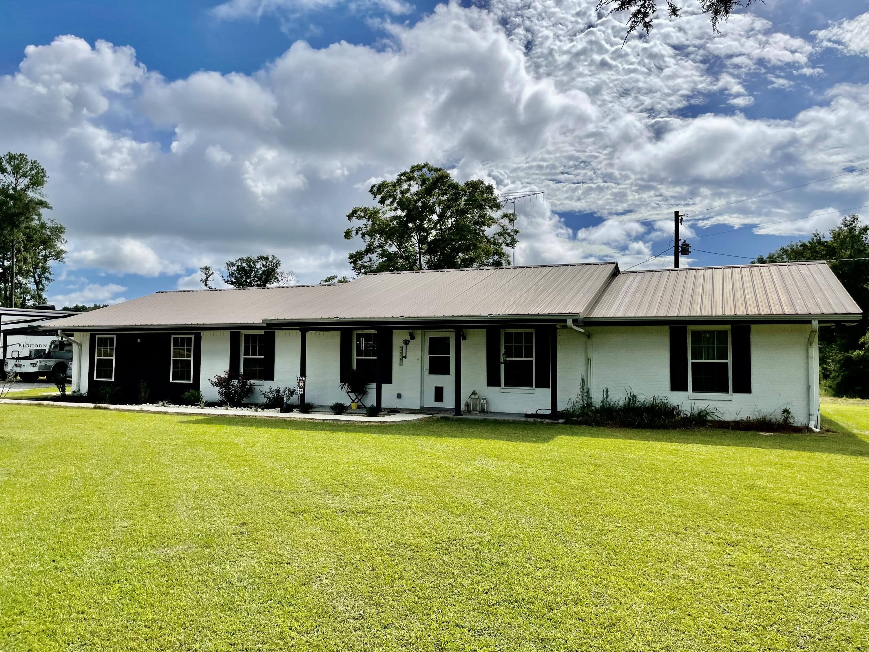 Ponce De Leon, Holmes County, FL Lakefront Property, Waterfront