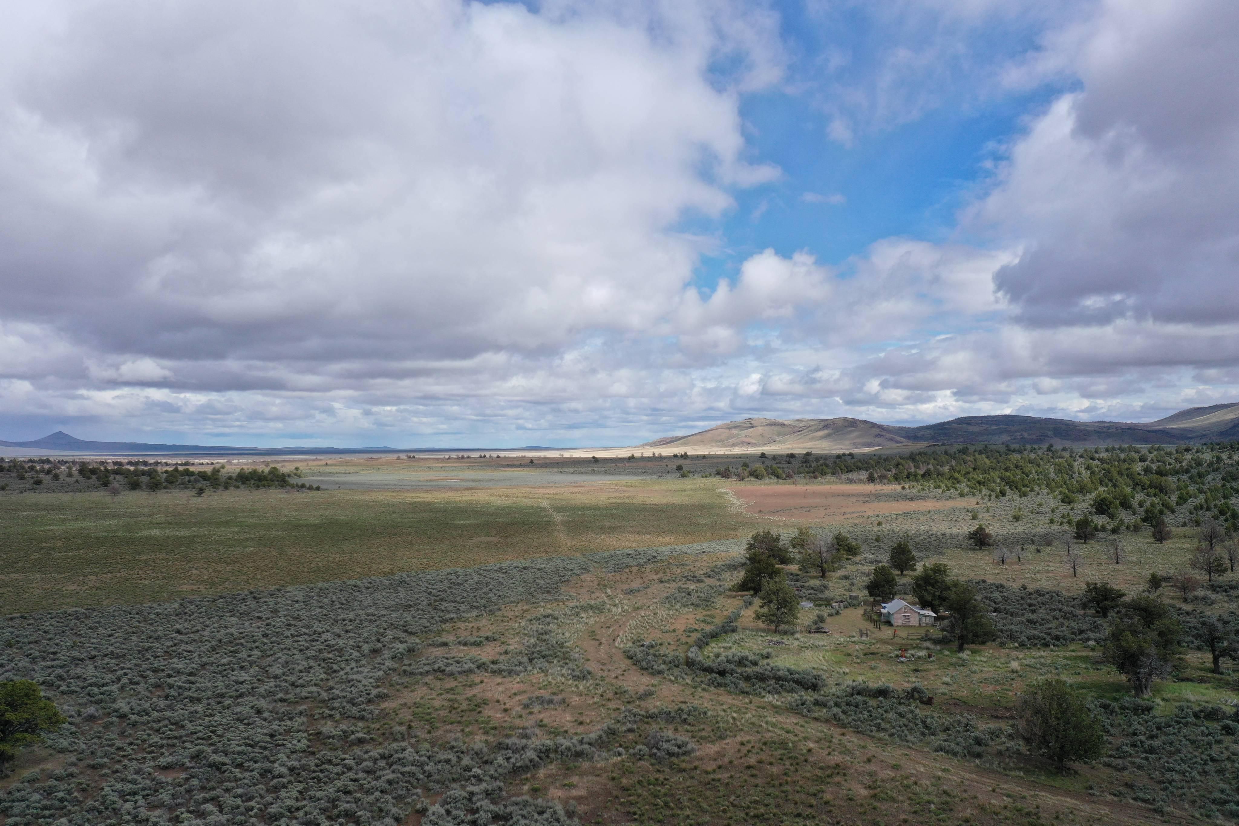 Riley, Lake County, OR Farms and Ranches, Hunting Property, House for