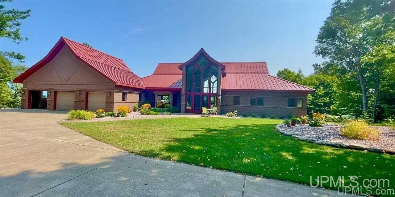 Au Train, Alger County, MI Lakefront Property, Waterfront Property