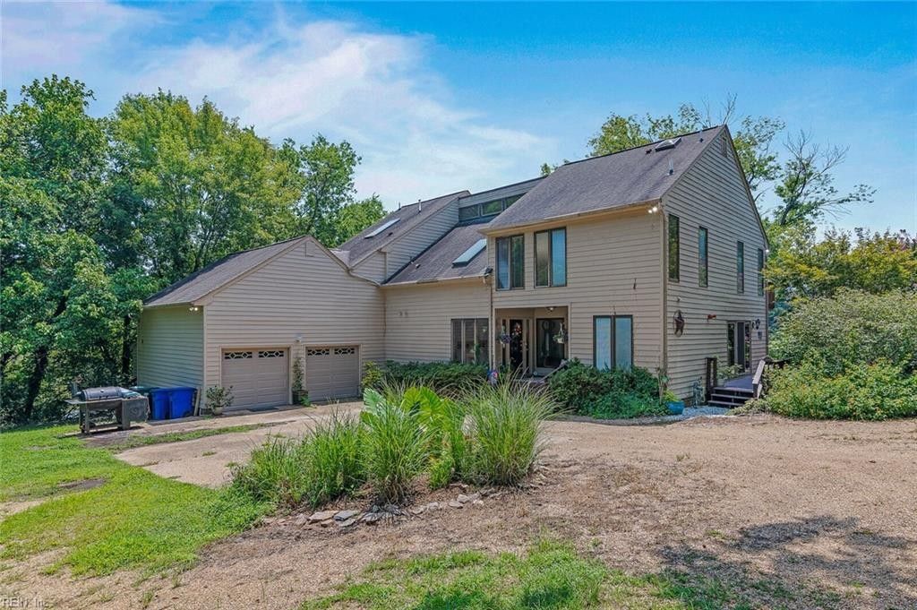 Newport News, Newport News City County, VA Lakefront Property