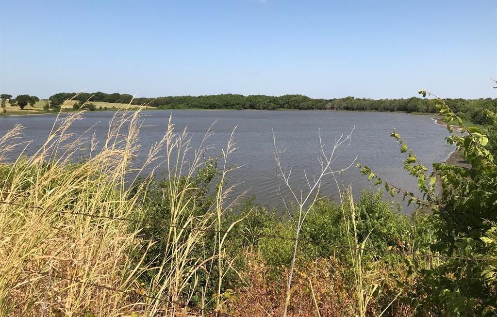 Italy, Ellis County, TX Lakefront Property, Waterfront Property, House