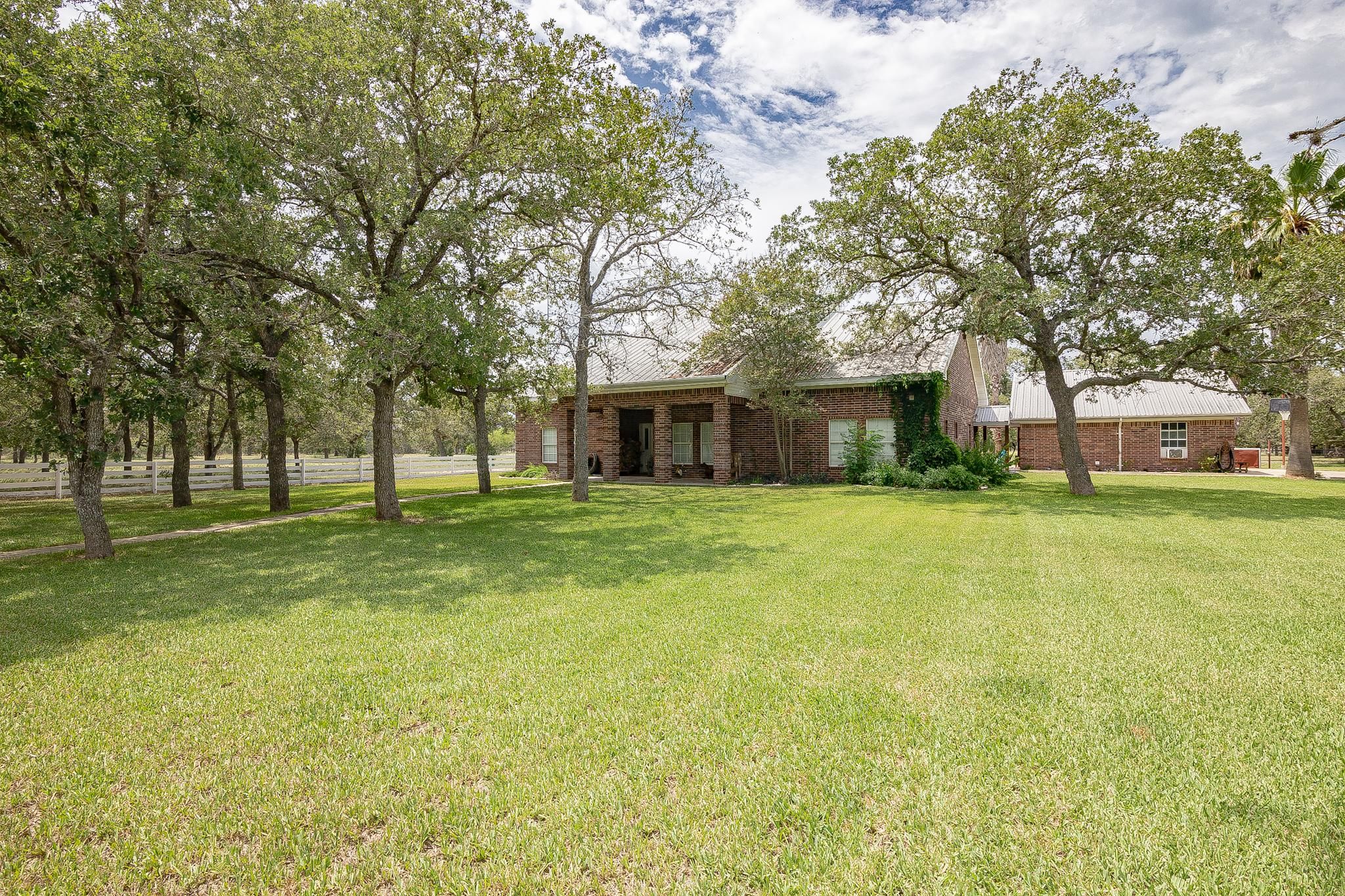 Victoria, Goliad County, TX Hunting Property, Horse Property, House for
