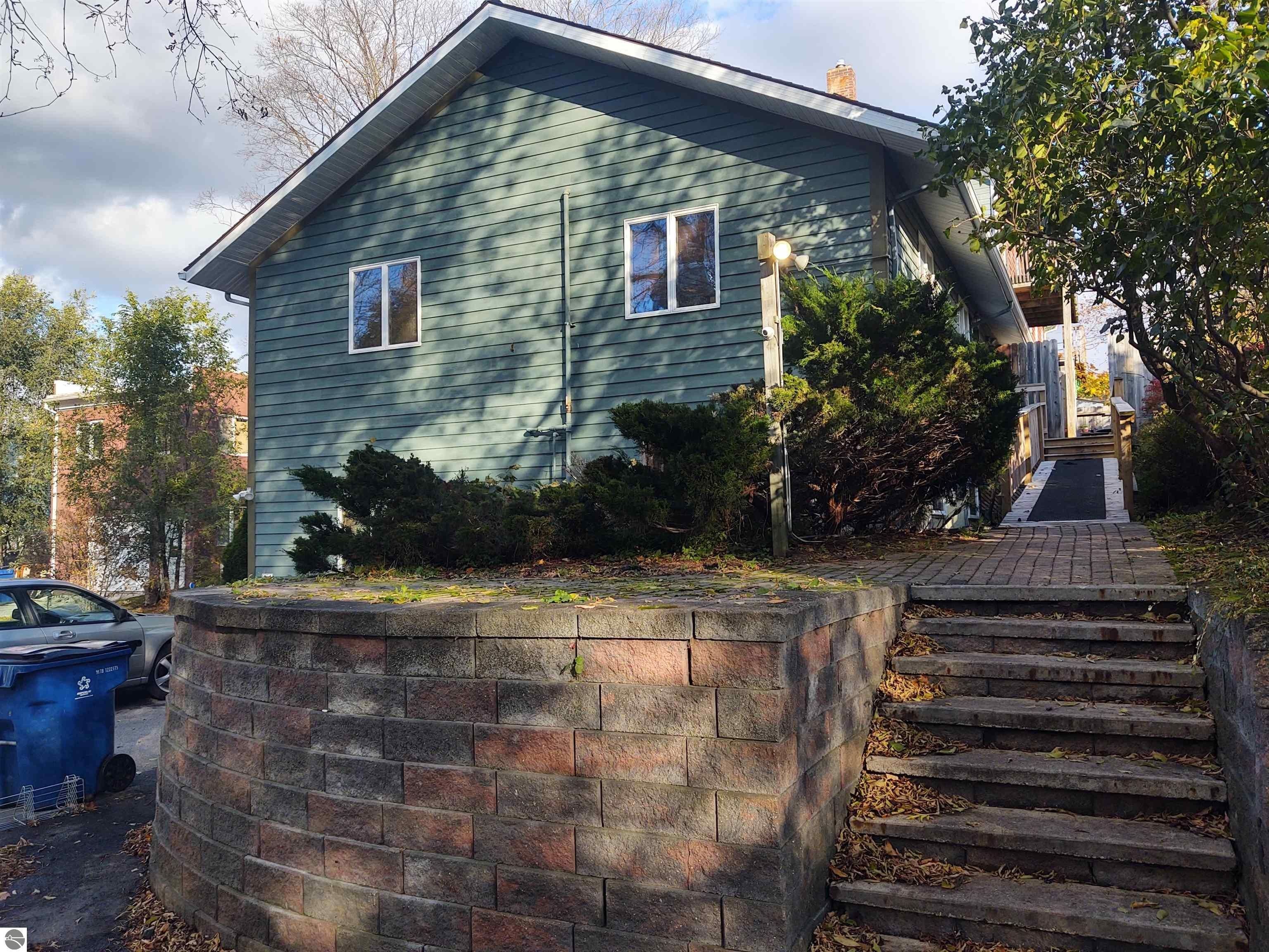 Benzonia, Benzie County, MI Commercial Property, House for sale