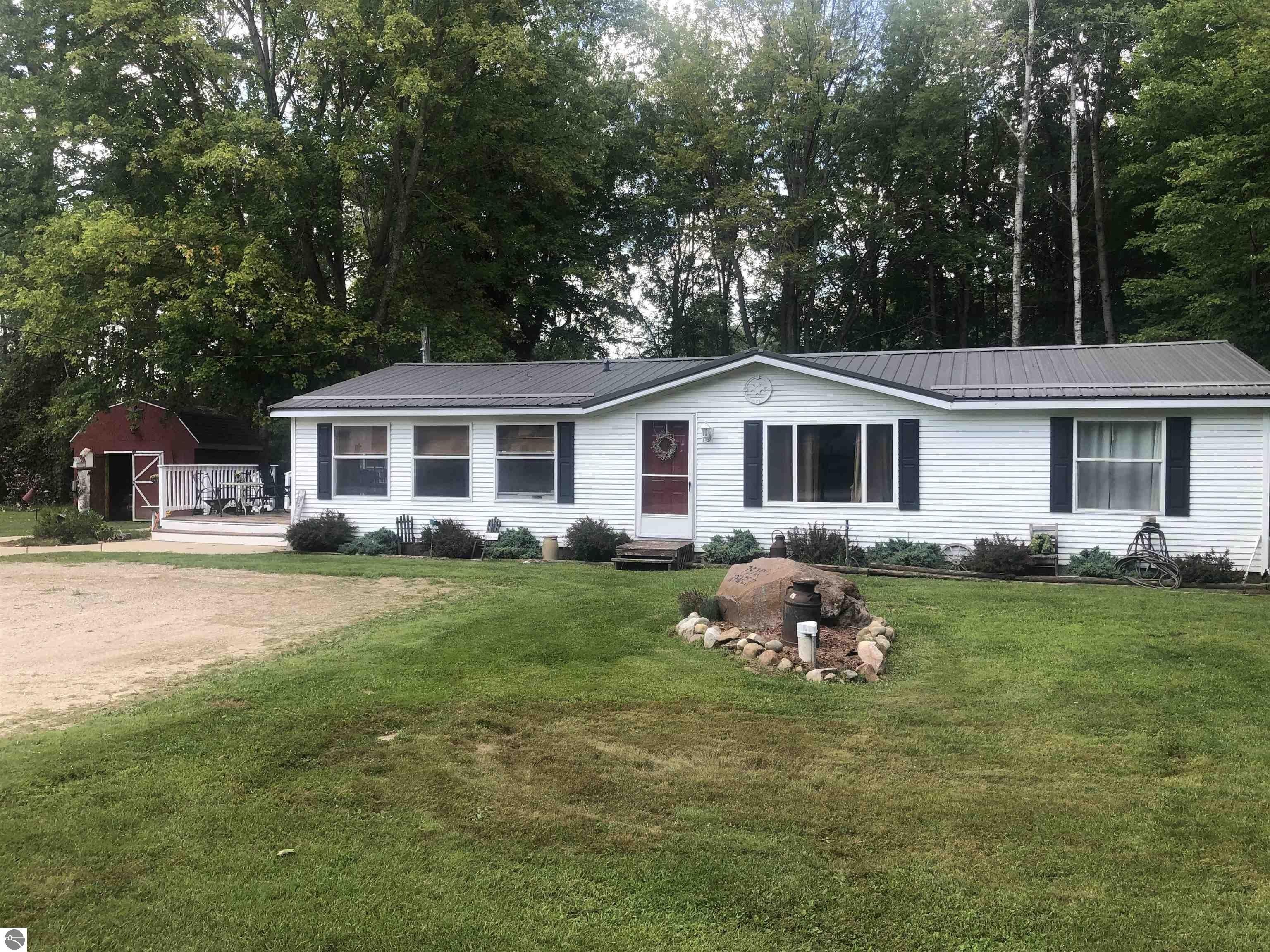 Weidman, Isabella County, MI Lakefront Property, Waterfront Property, House for sale Property ID