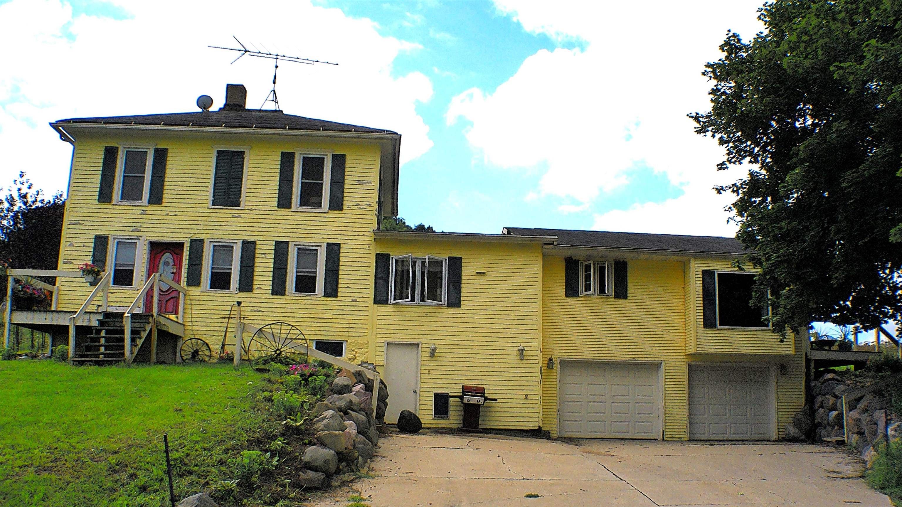 Dodgeville, Iowa County, WI Lakefront Property, Waterfront Property