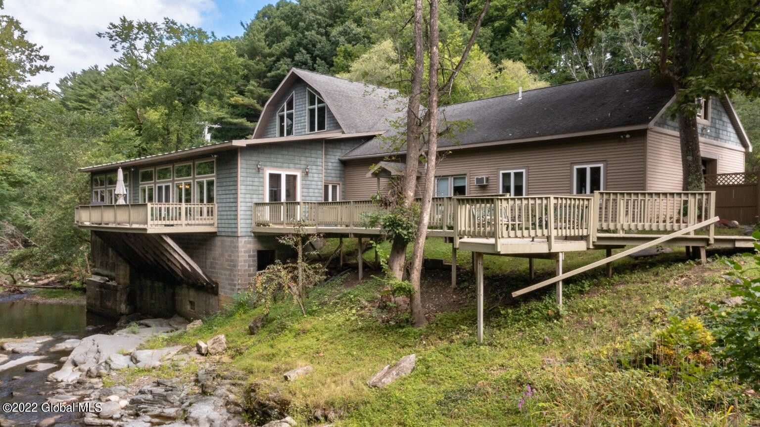 Brookview, Rensselaer County, NY Lakefront Property, Waterfront