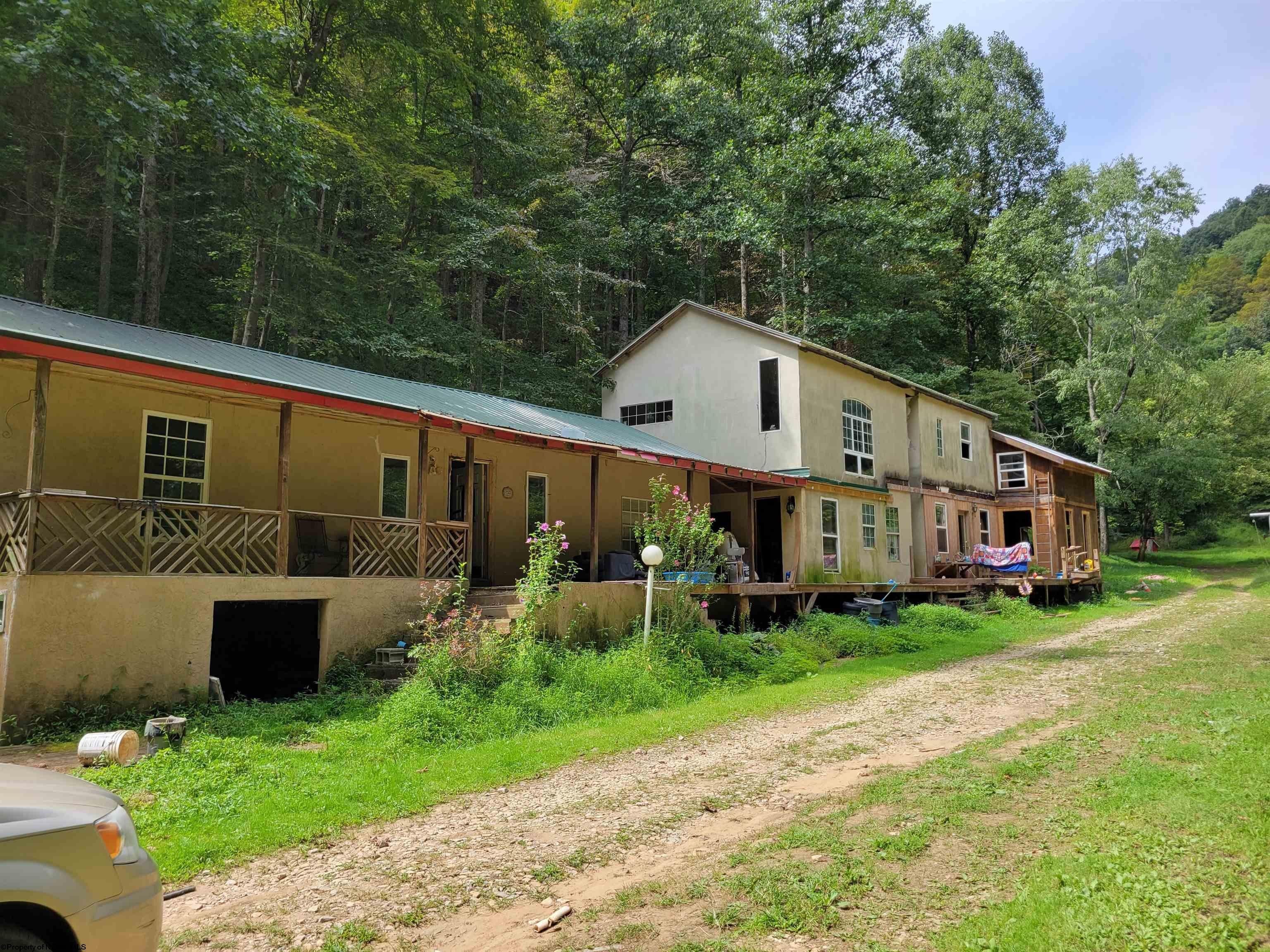 Creston, Calhoun County, WV Lakefront Property, Waterfront Property