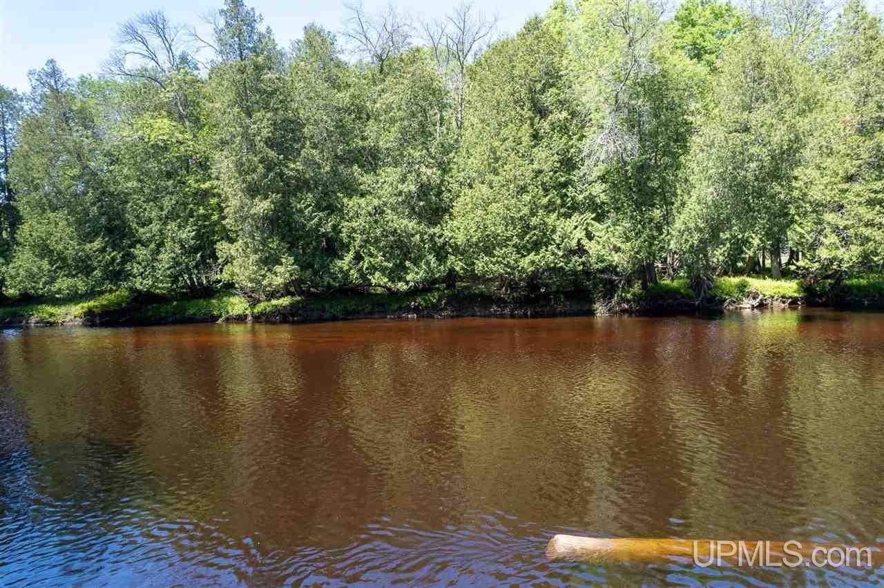 Bark River, Delta County, MI Farms and Ranches, Lakefront Property