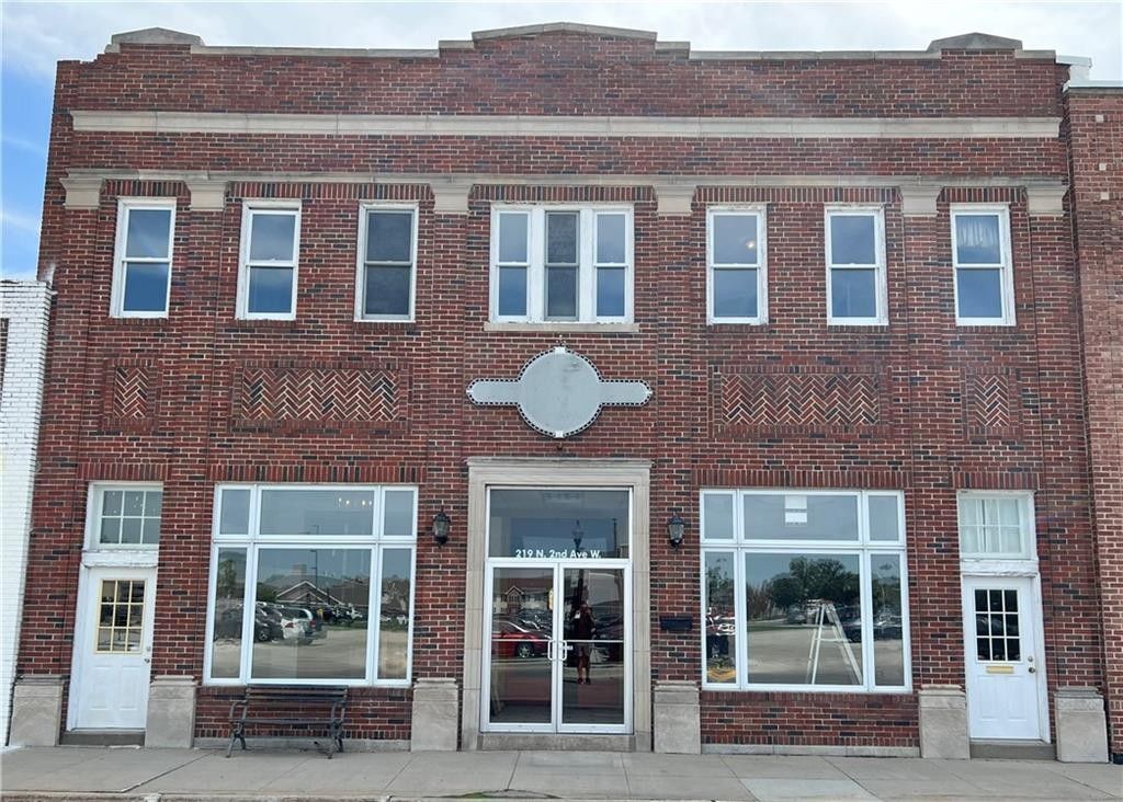 Newton, Jasper County, IA Commercial Property, House for sale Property