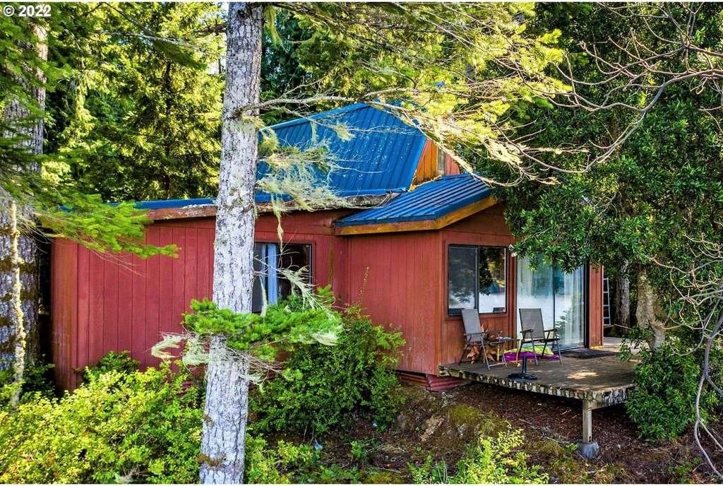 Lakeside, Coos County, OR Lakefront Property, Waterfront Property