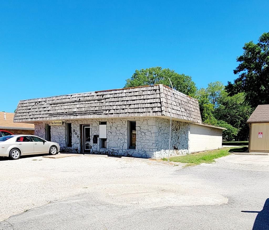 Iola, Allen County, KS Commercial Property, House for sale Property ID 414738078 LandWatch