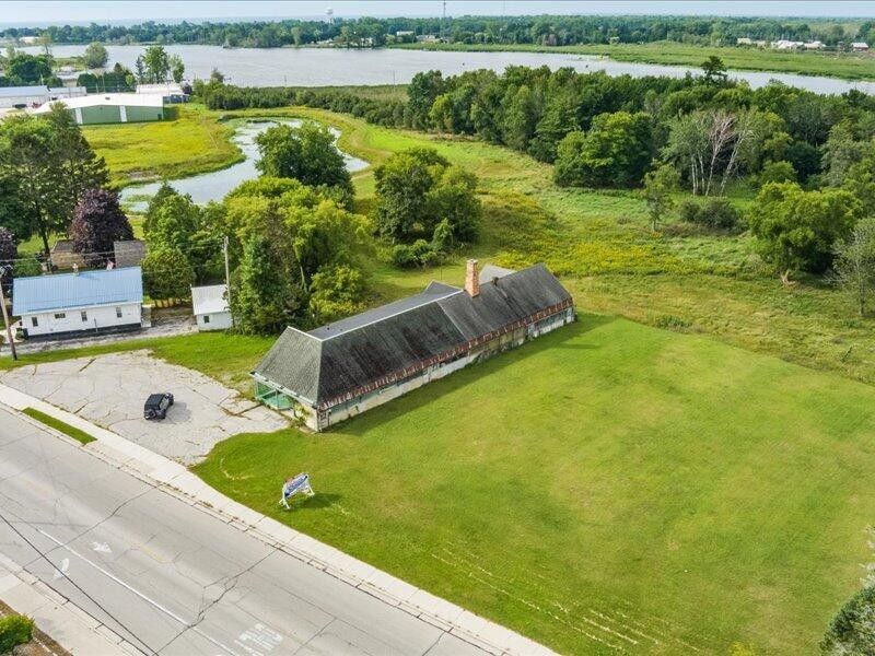 Two Rivers, Manitowoc County, WI Commercial Property, House for sale