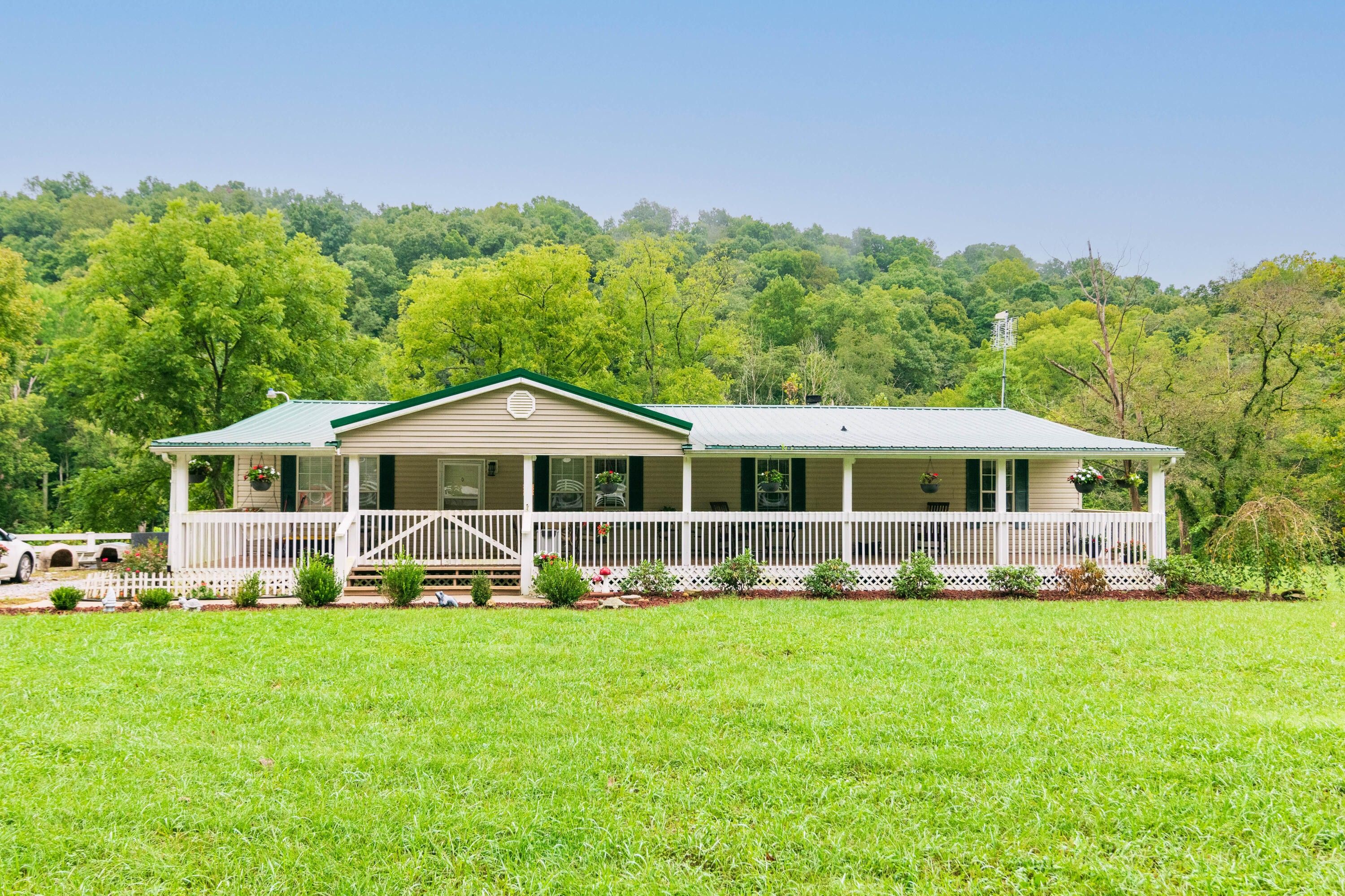 Winchester, Clark County, KY Lakefront Property, Waterfront Property