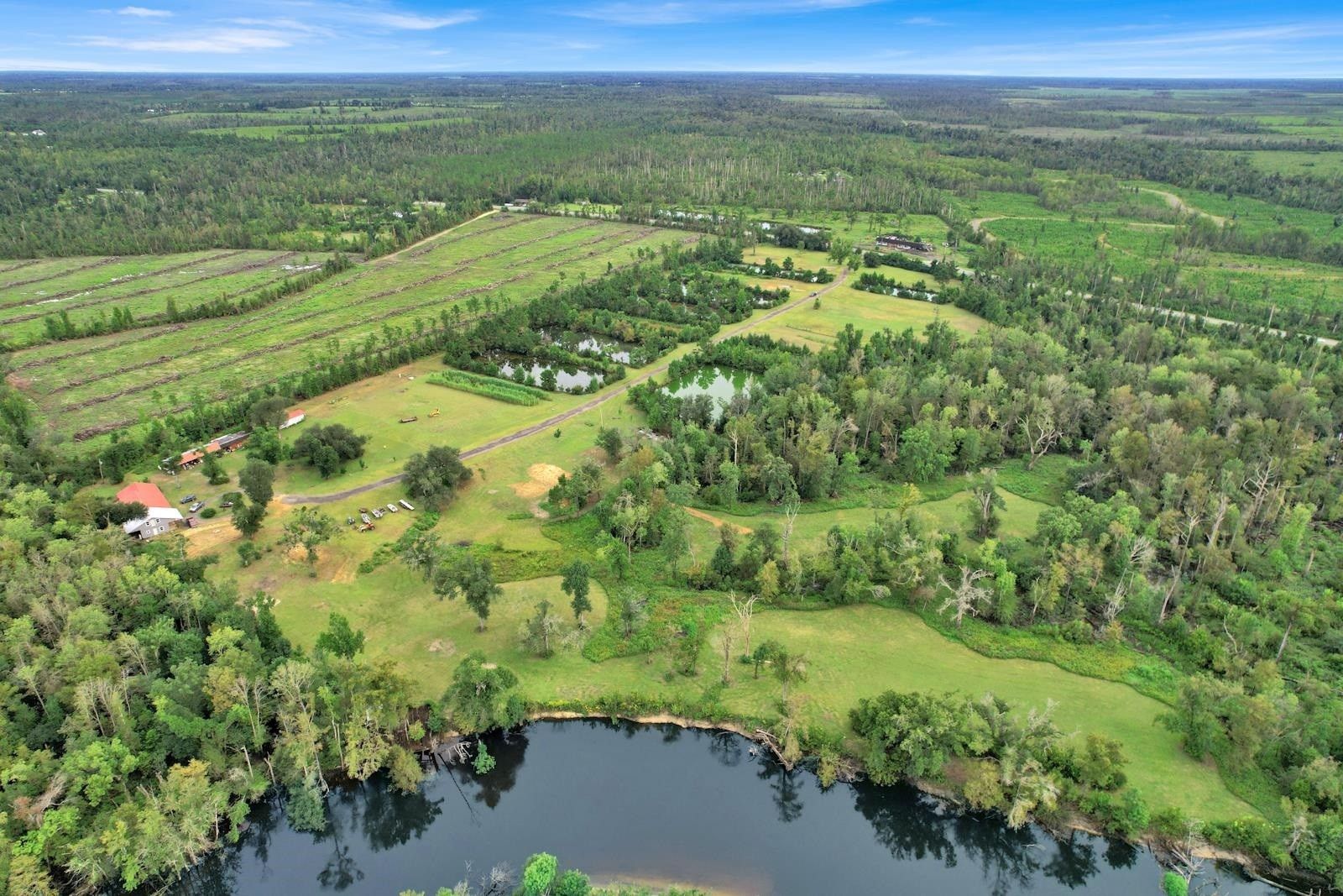 Altha, Calhoun County, FL Lakefront Property, Waterfront Property