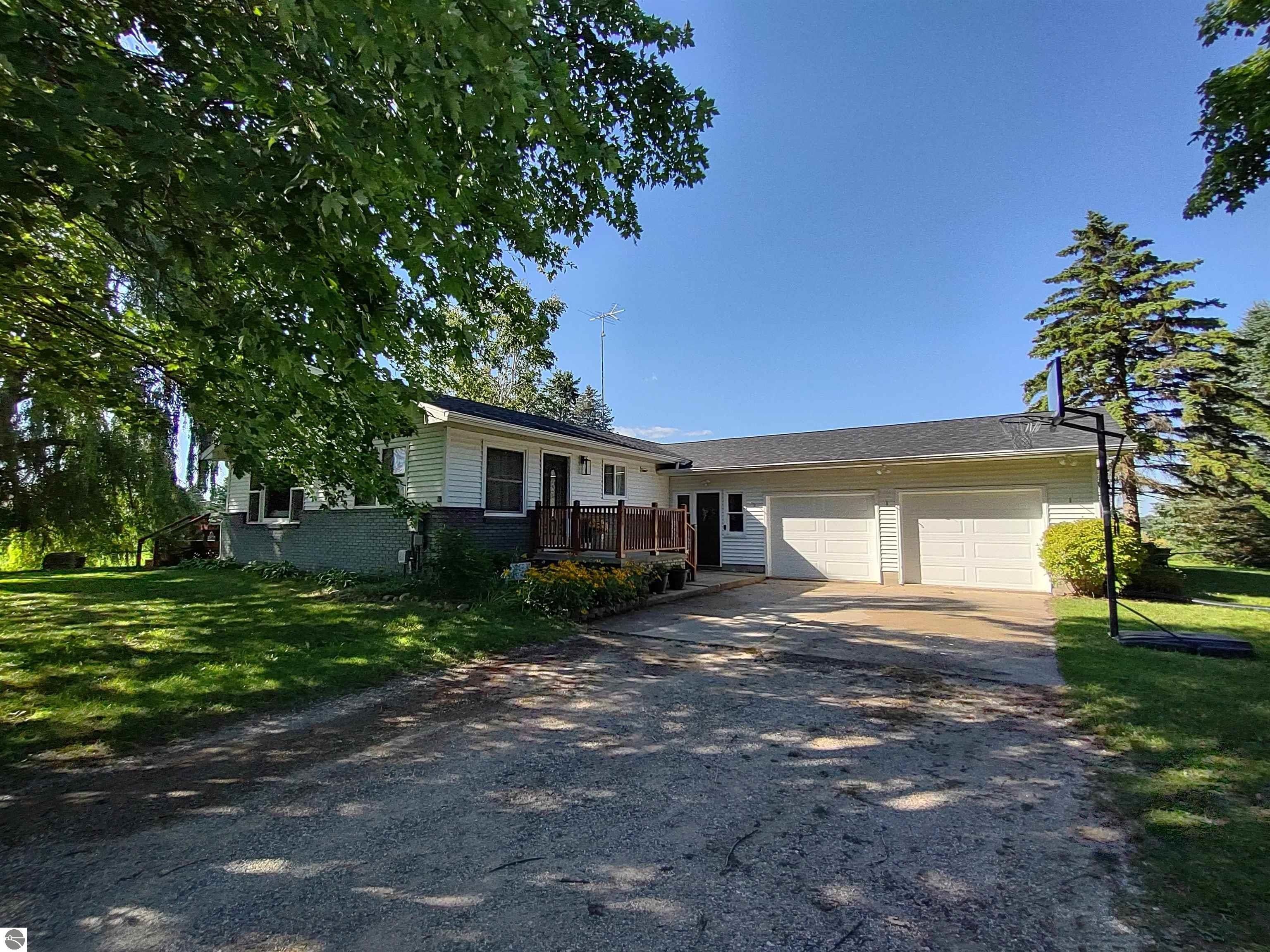 Weidman, Isabella County, MI Lakefront Property, Waterfront Property