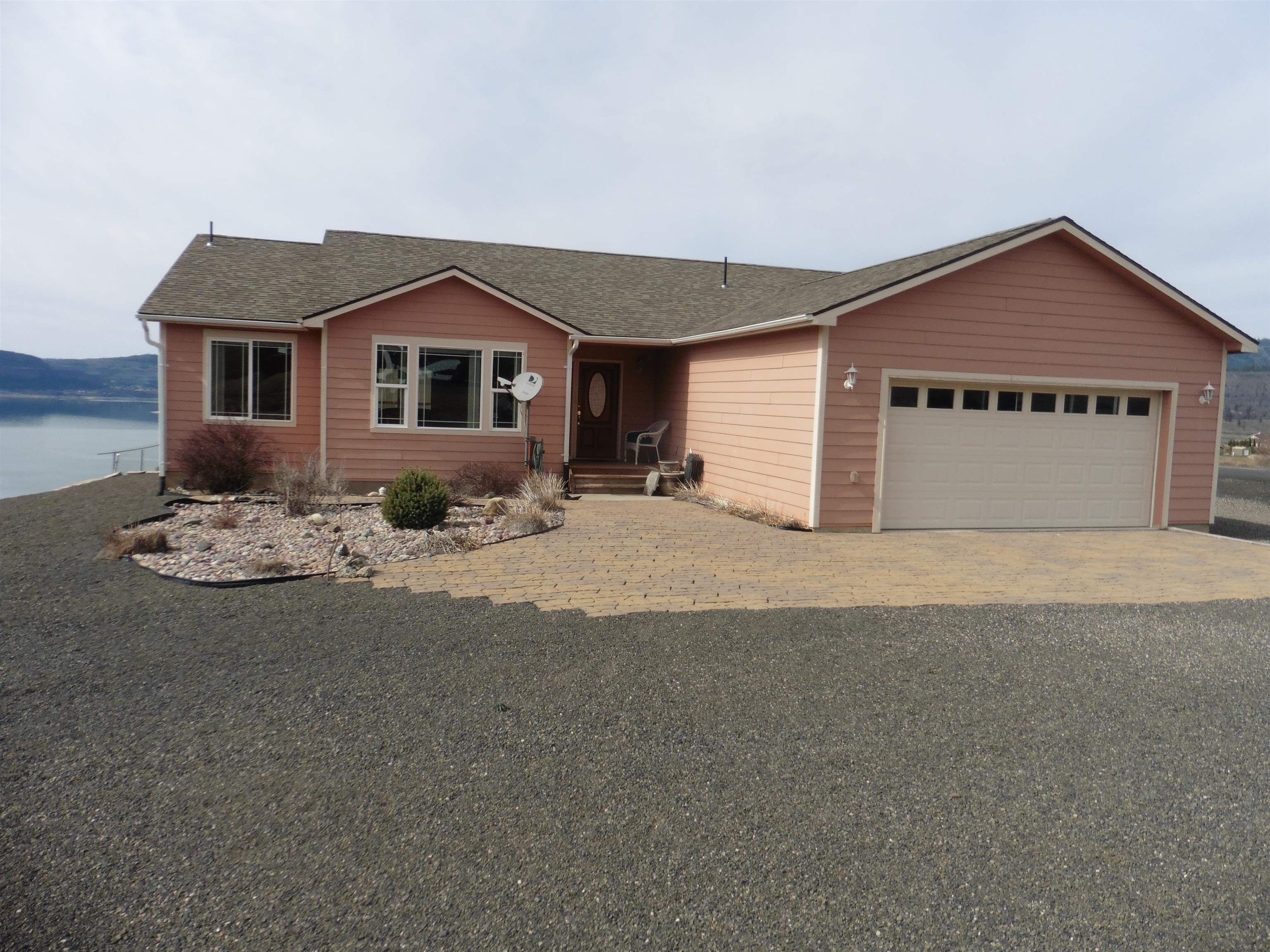 Davenport, Lincoln County, WA Lakefront Property, Waterfront Property