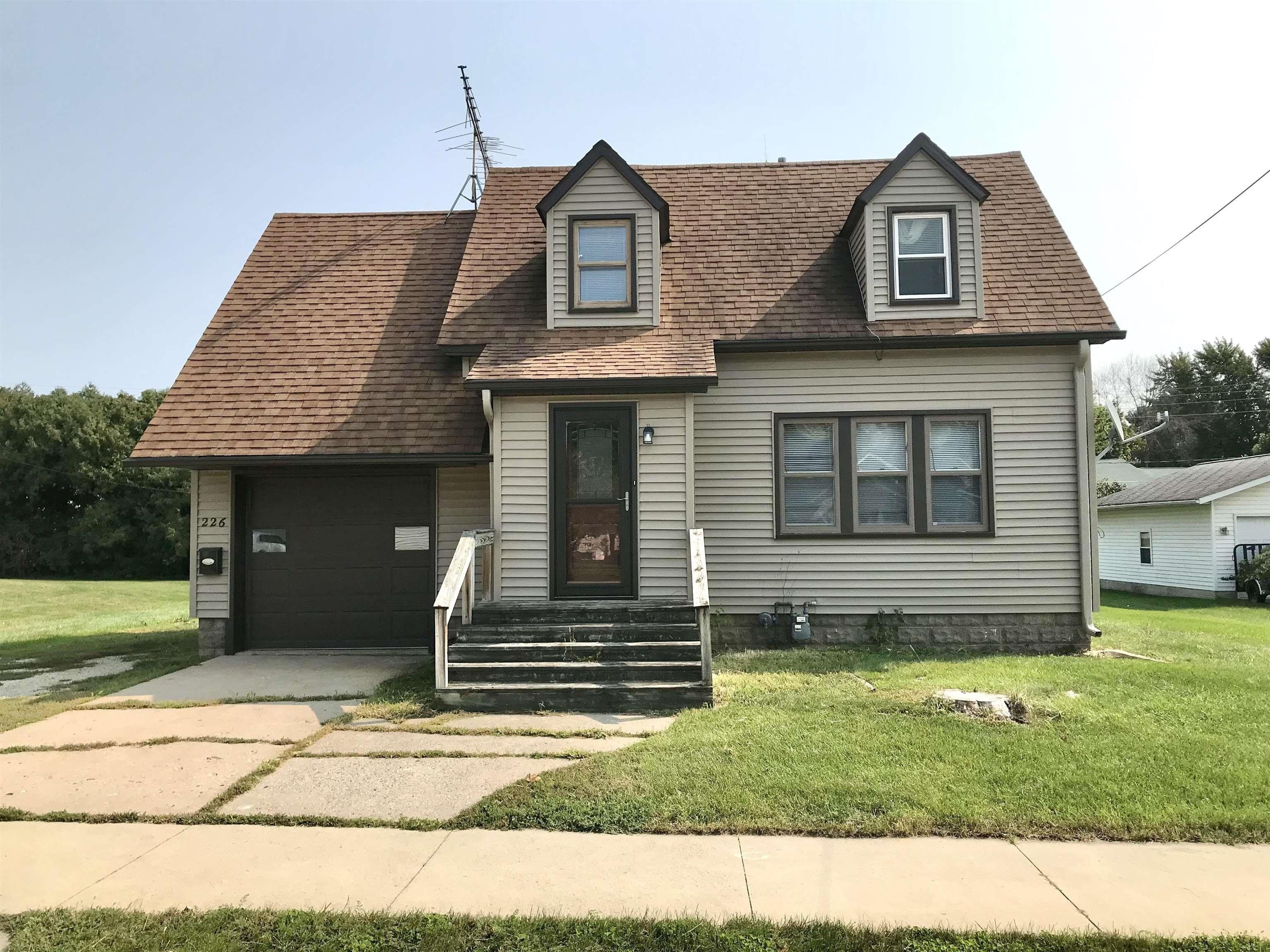 New Hampton, Chickasaw County, IA House for sale Property ID 414811175