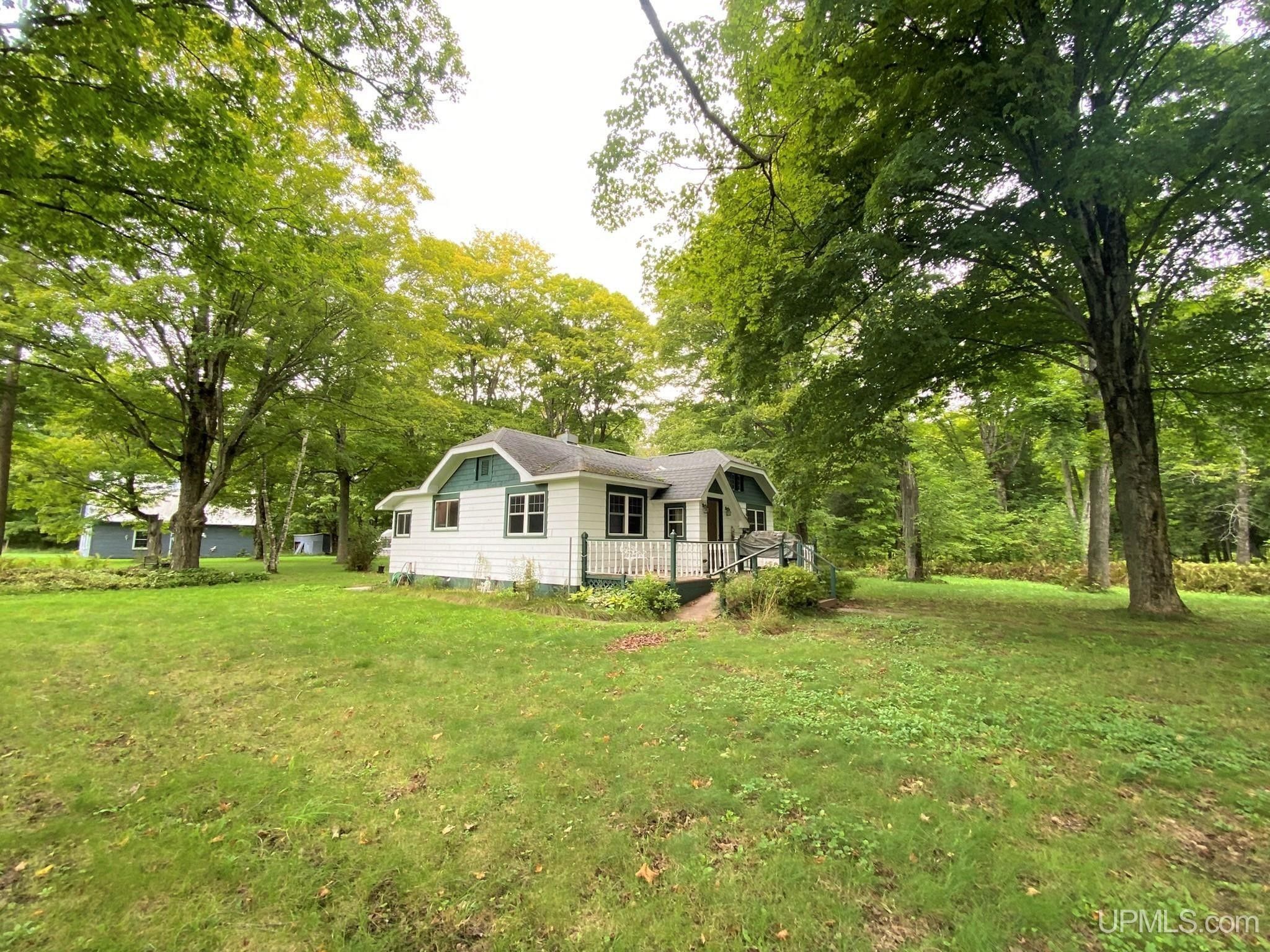 Gulliver, Schoolcraft County, MI House for sale Property ID 414835122