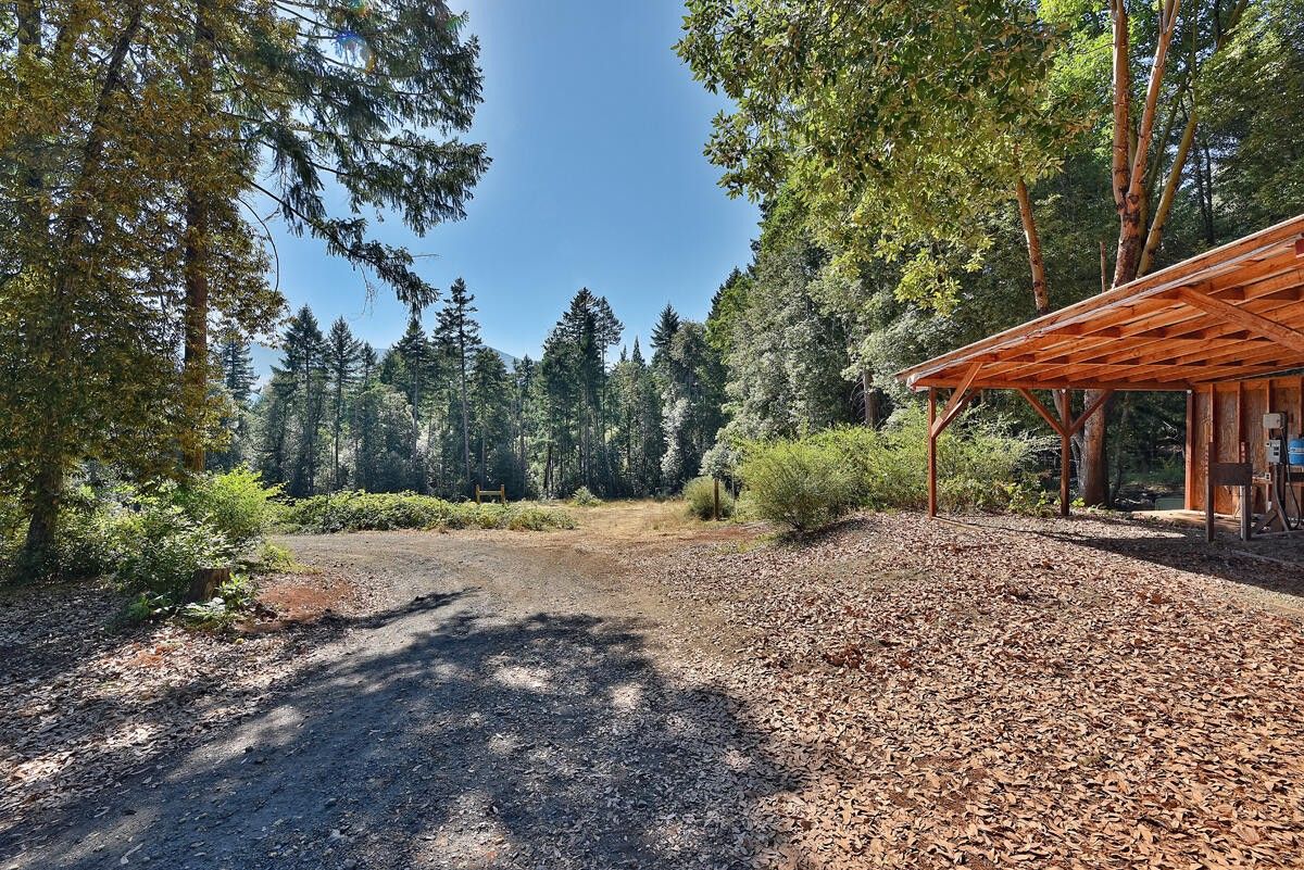 Williams, Josephine County, OR Undeveloped Land, Lakefront Property