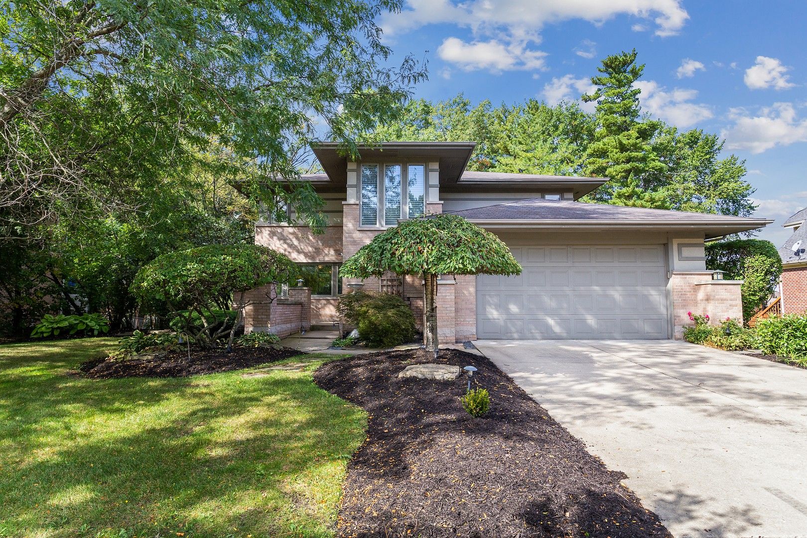 Lemont, Cook County, IL Lakefront Property, Waterfront Property, House