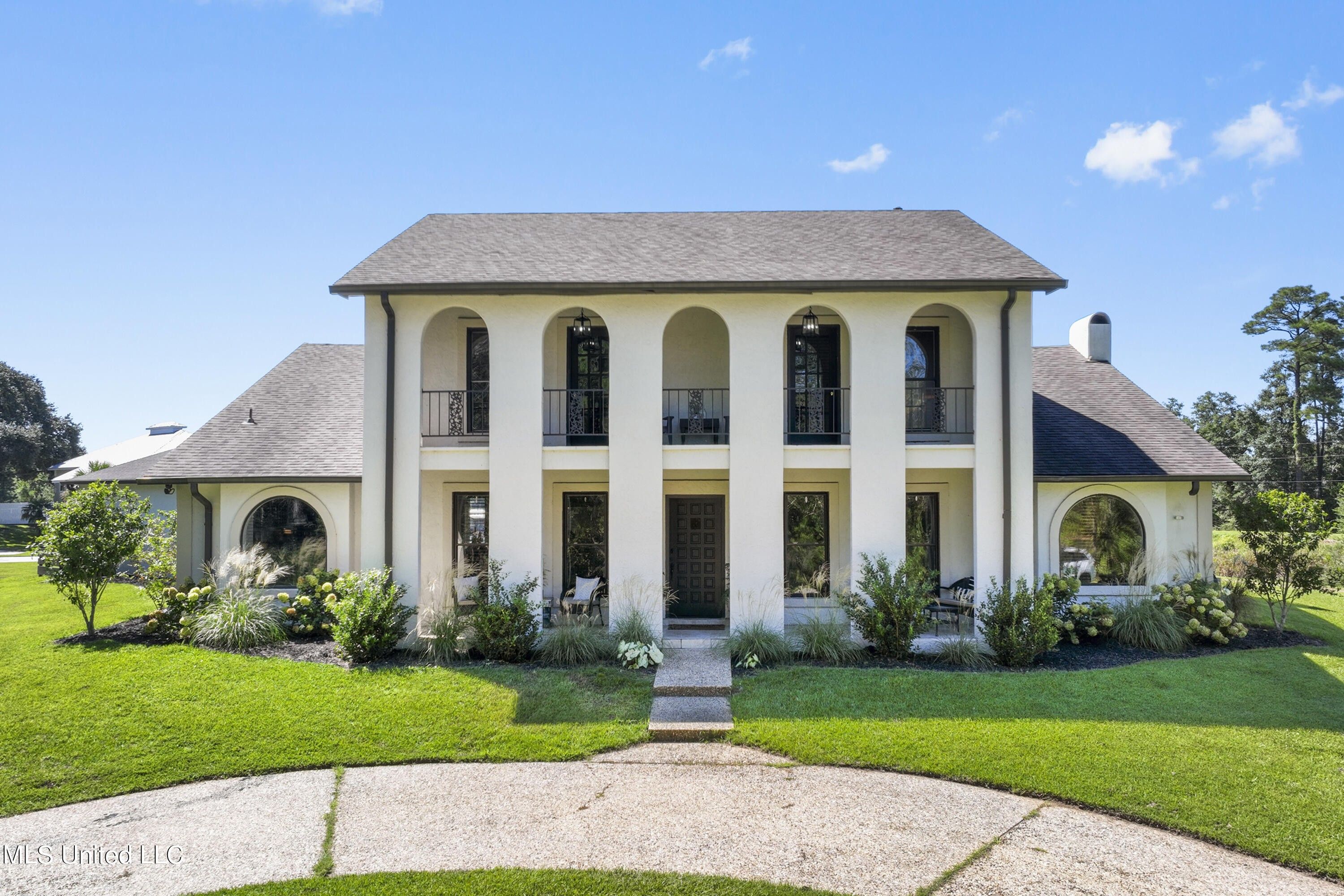 Biloxi, Jackson County, MS Lakefront Property, Waterfront Property