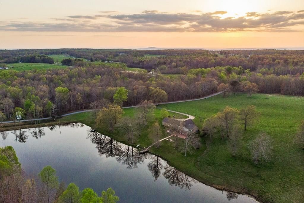 Sparta, White County, TN Lakefront Property, Waterfront Property, House