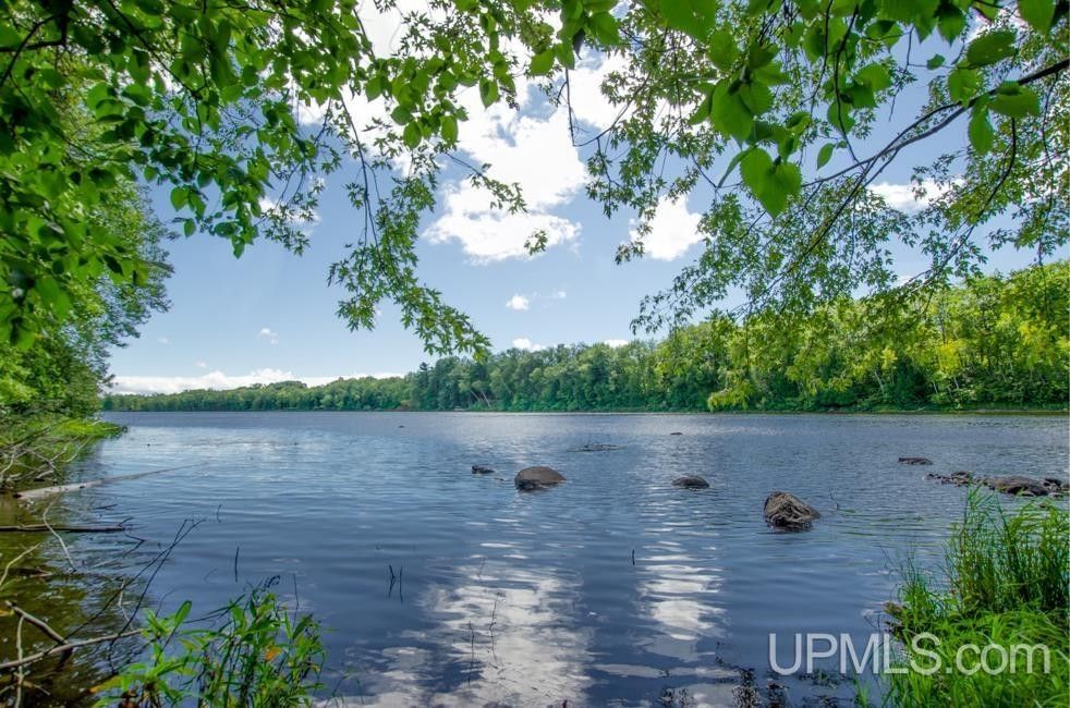 Menominee, Menominee County, MI Undeveloped Land, Lakefront Property