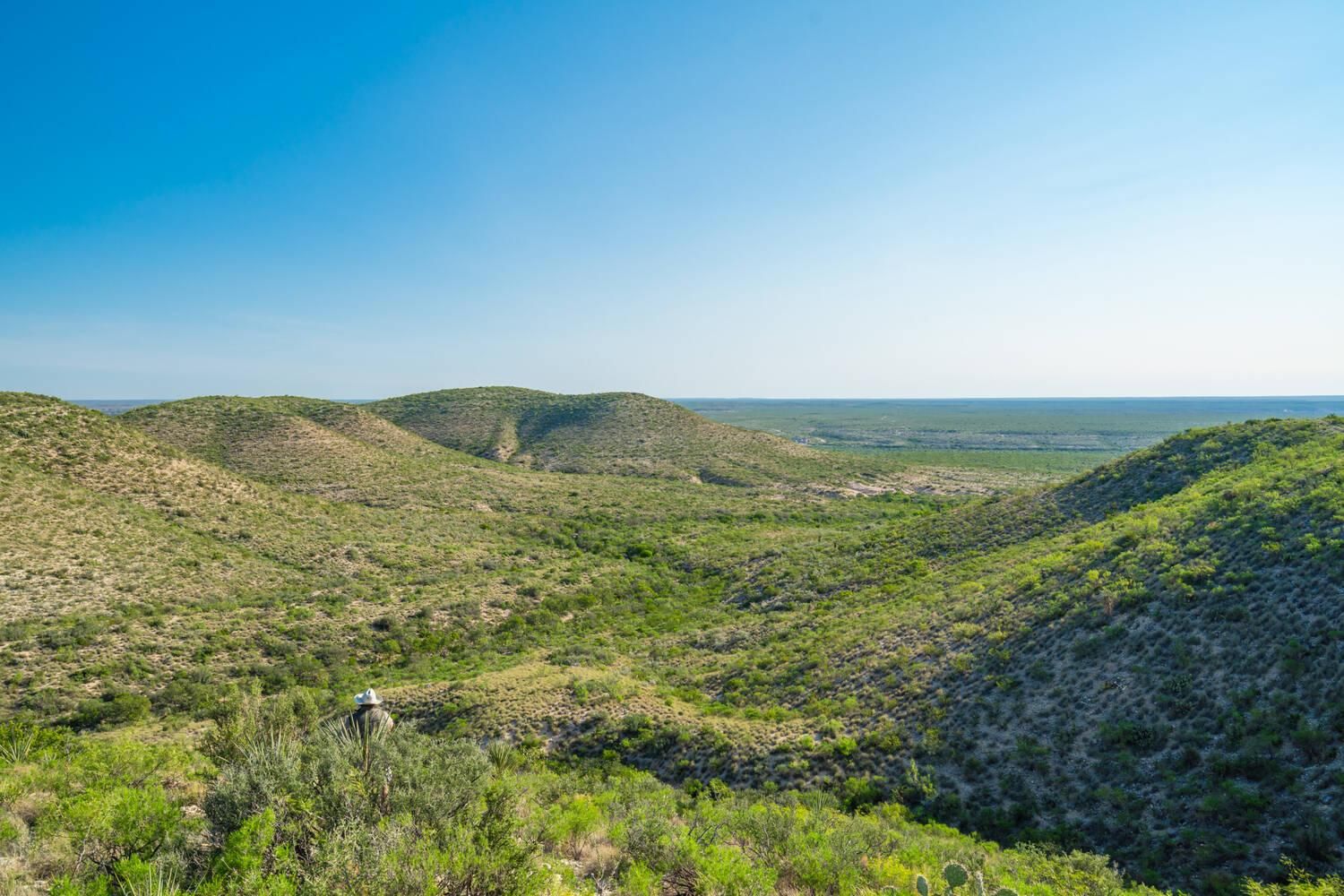 80 acres in Del Rio, TX, 78840 MLS West Texas Huge Views Great
