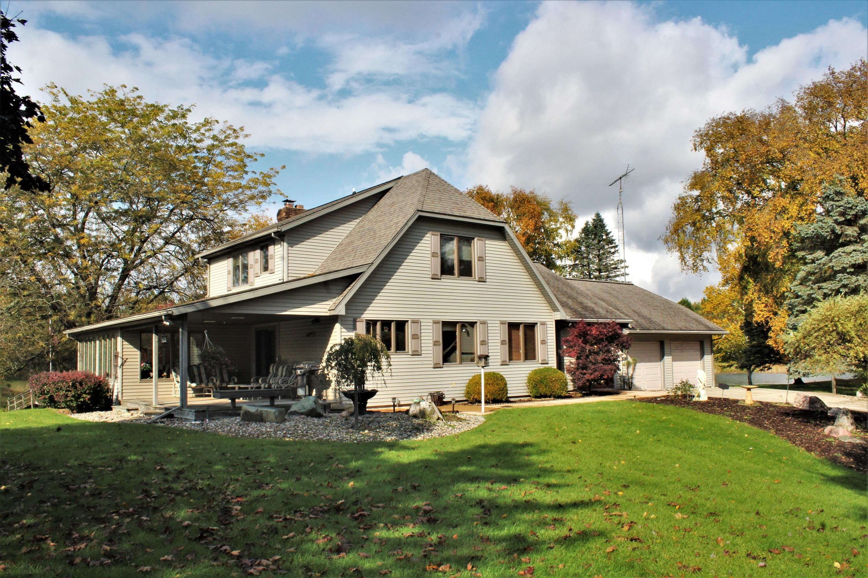 Edmore, Montcalm County, MI Lakefront Property, Waterfront Property