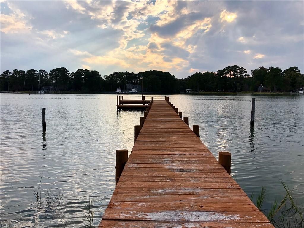 Seaford, York County, VA Lakefront Property, Waterfront Property, House