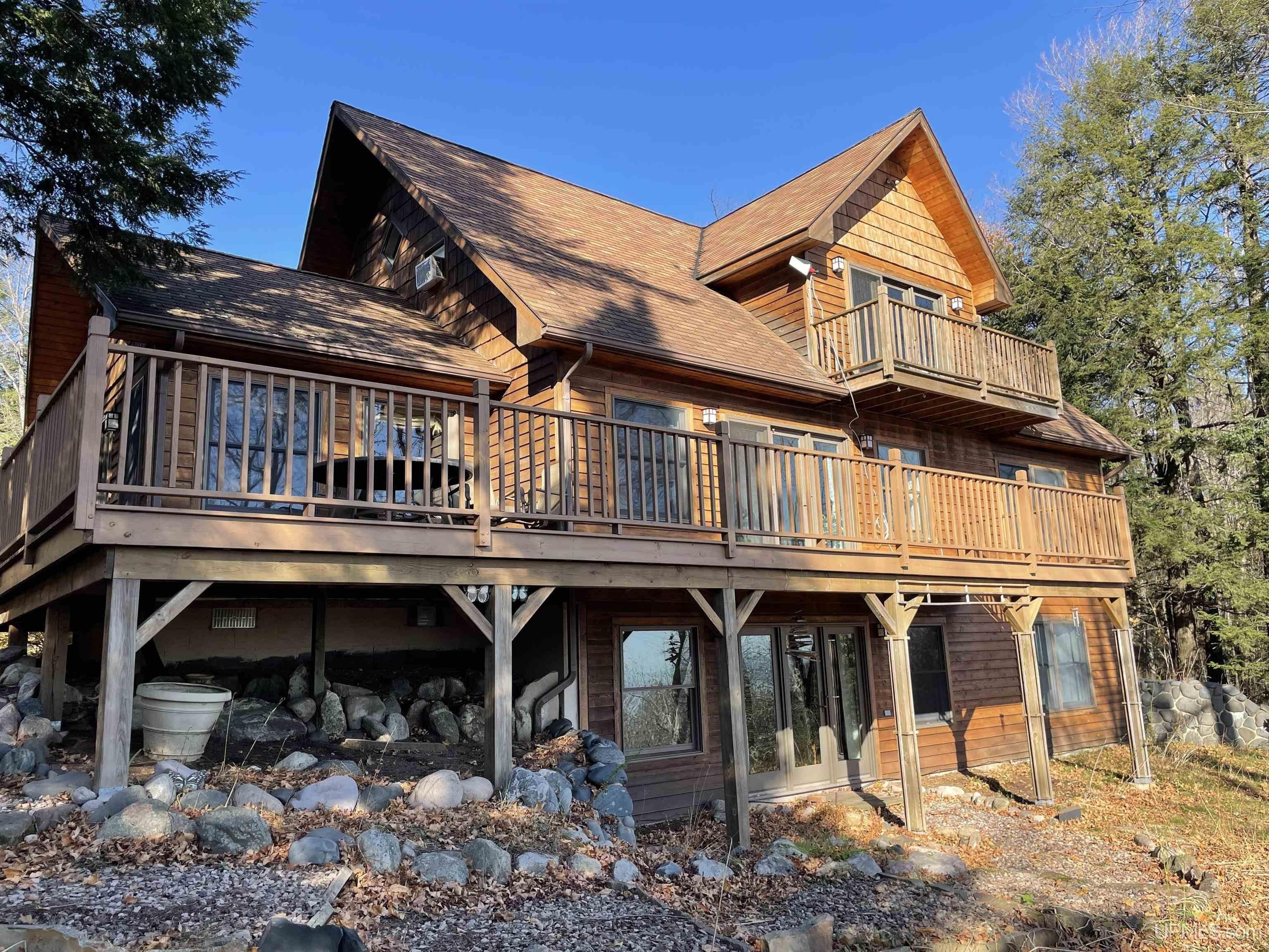 Marquette, Marquette County, MI Lakefront Property, Waterfront Property