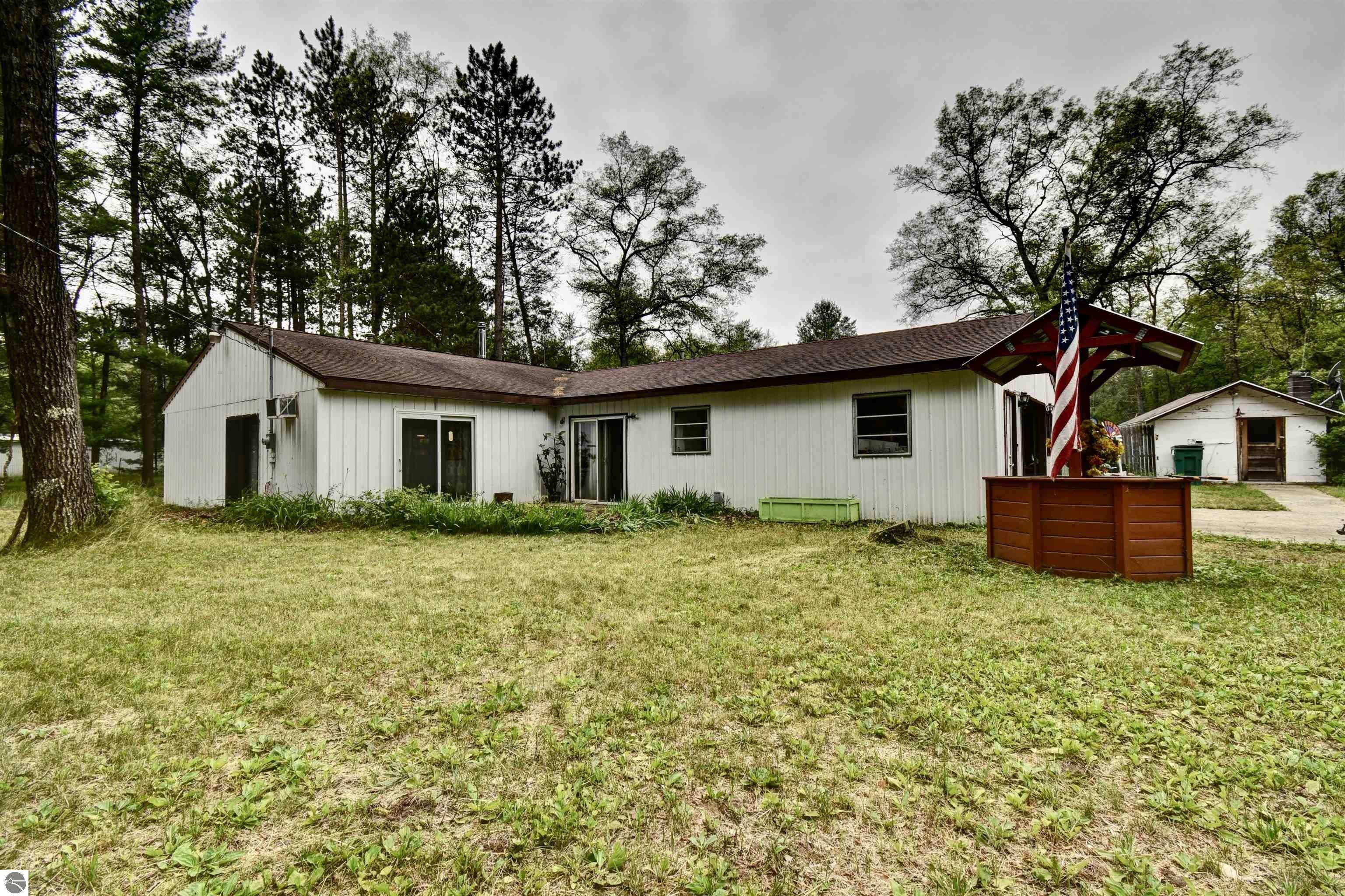 Baldwin, Lake County, MI Lakefront Property, Waterfront Property, House