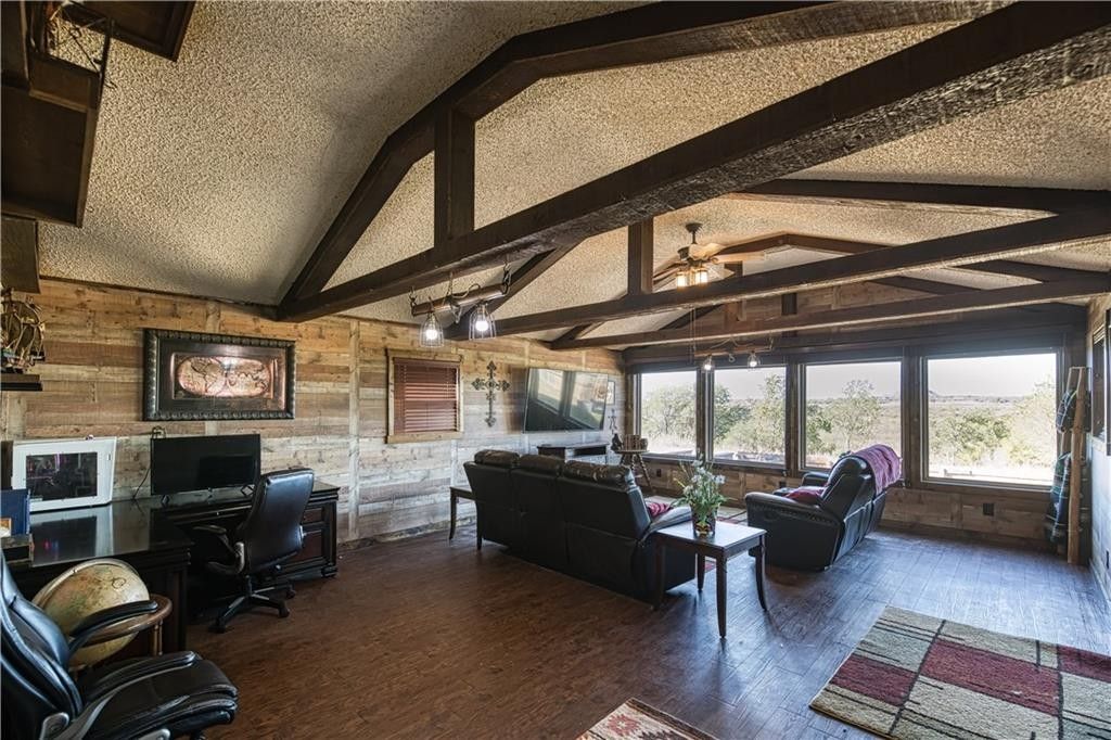 Lone Wolf, Kiowa County, OK Lakefront Property, Waterfront Property, House for sale Property ID