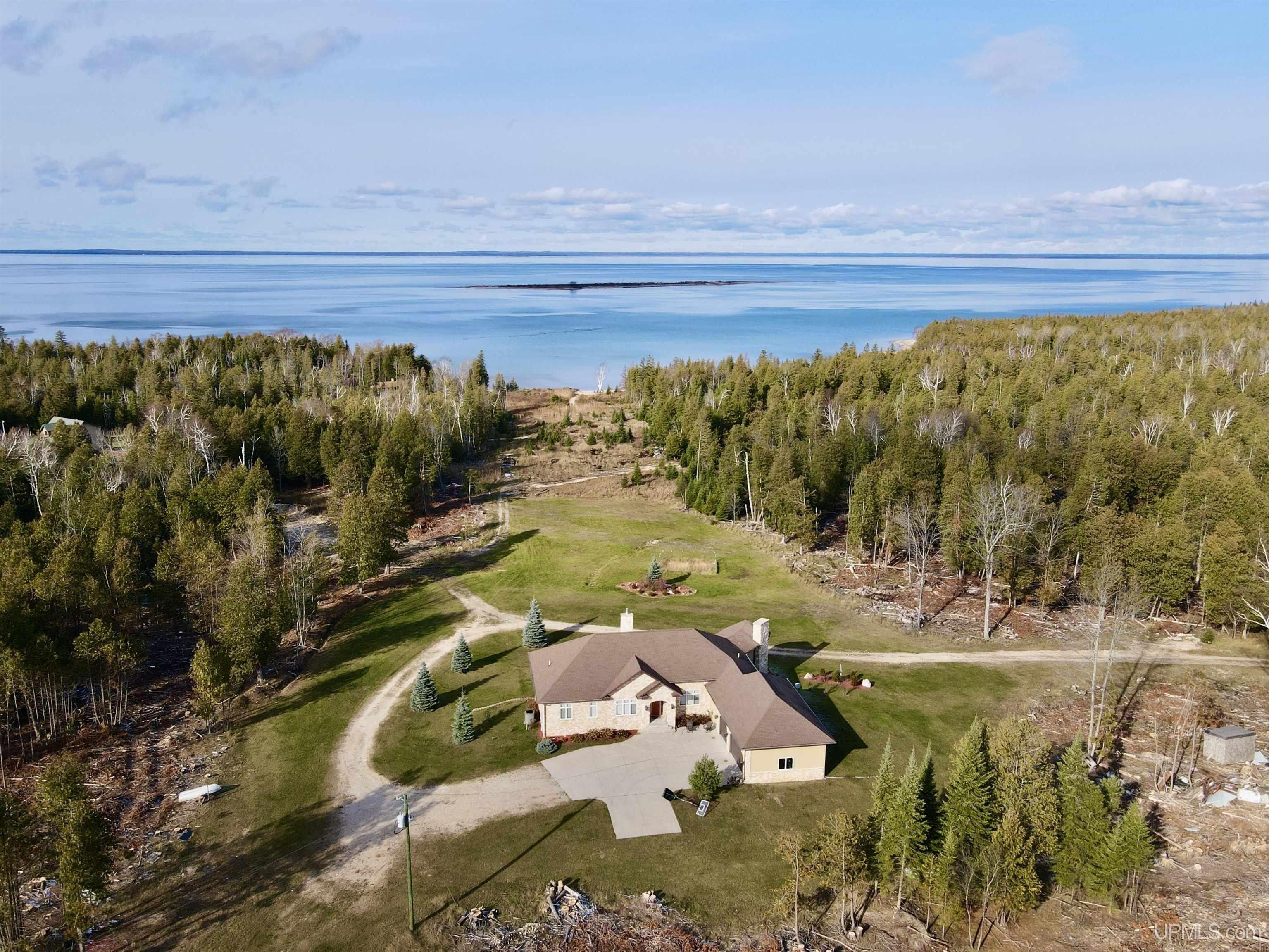 Garden, Delta County, MI Lakefront Property, Waterfront Property, House