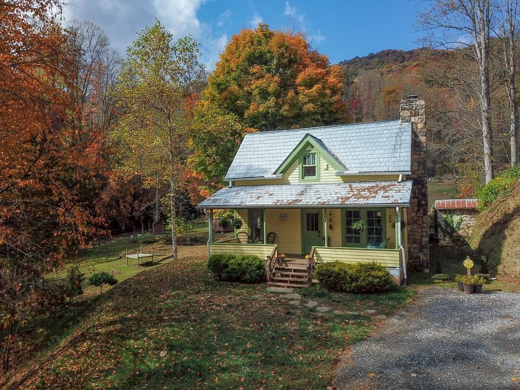 Whittier, Jackson County, NC House for sale Property ID 415420303