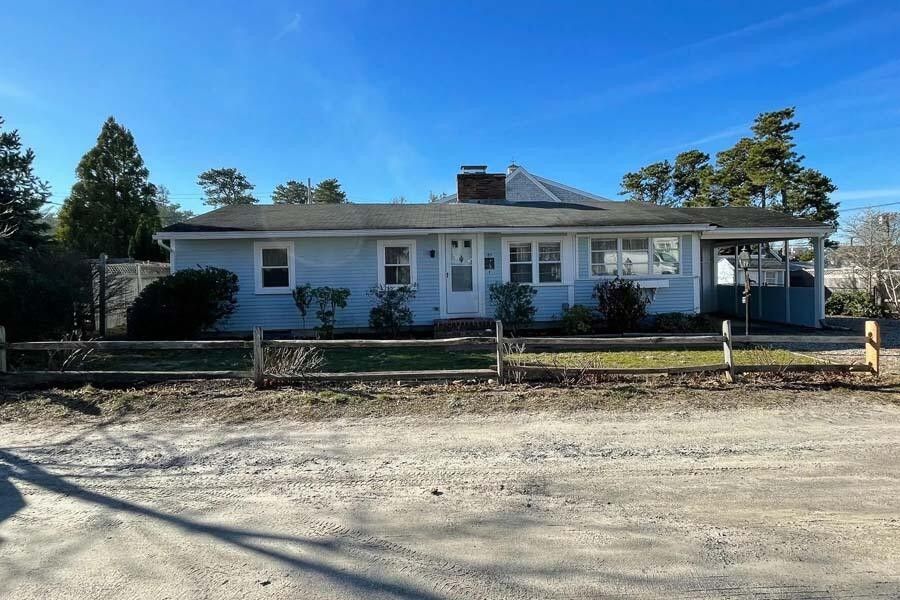 Brewster, Barnstable County, MA Lakefront Property, Waterfront Property