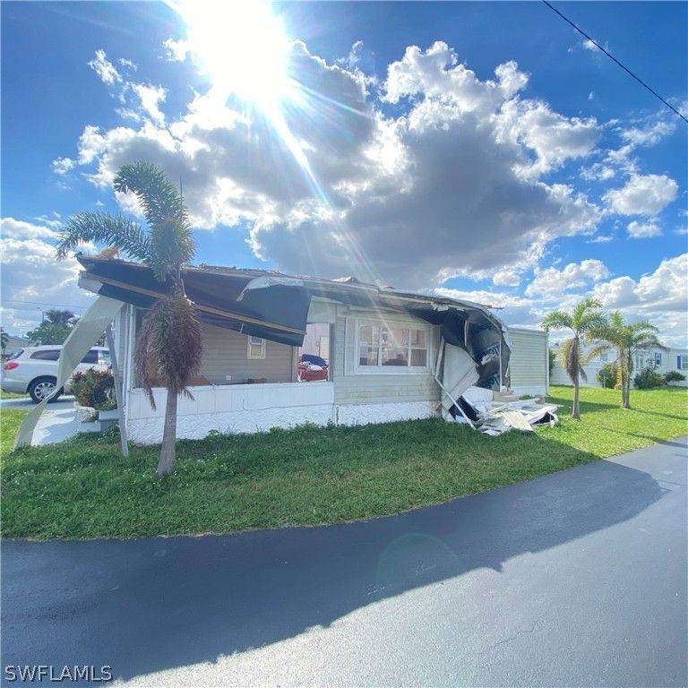 North Fort Myers, Lee County, FL Lakefront Property, Waterfront