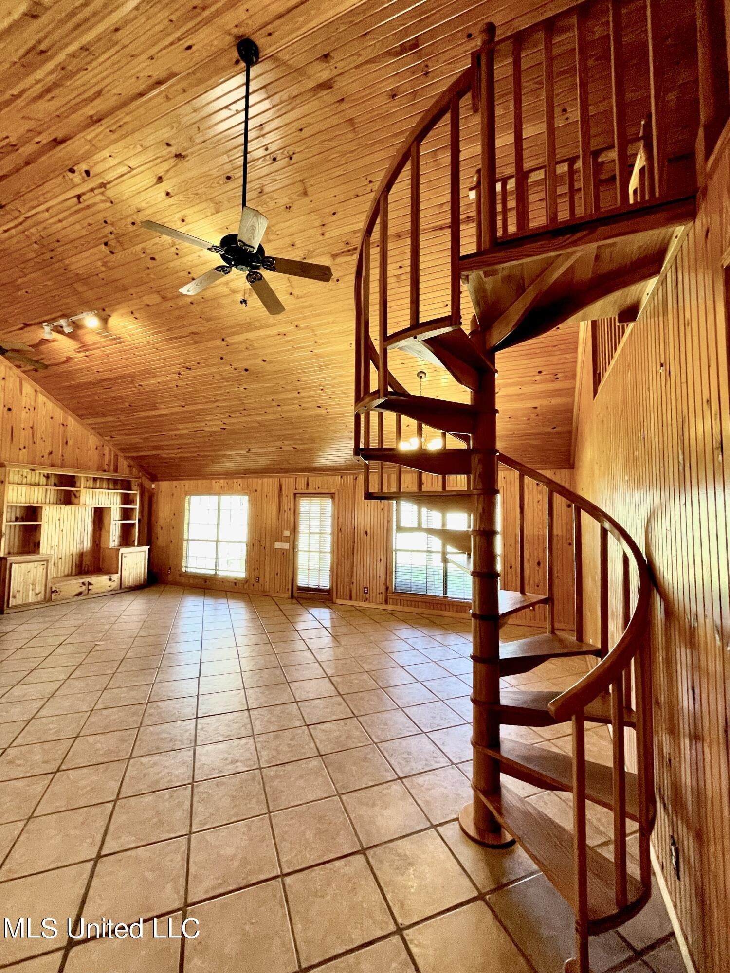 Forest, Scott County, MS Lakefront Property, Waterfront Property, House