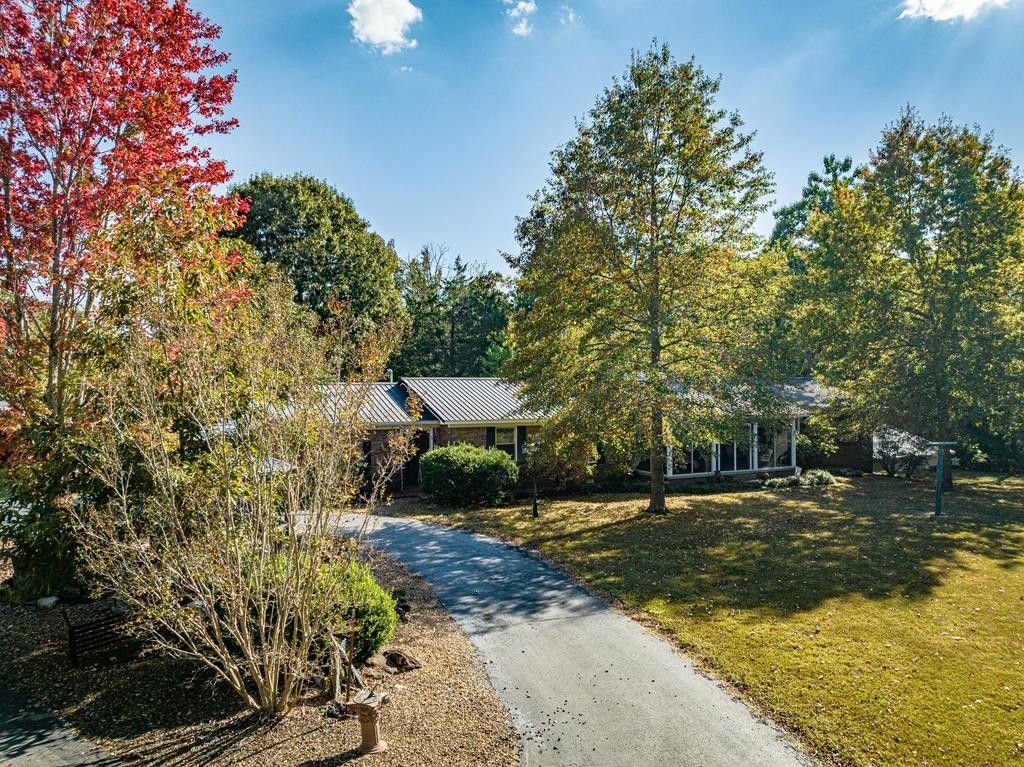 Huntingdon, Carroll County, TN Lakefront Property, Waterfront Property