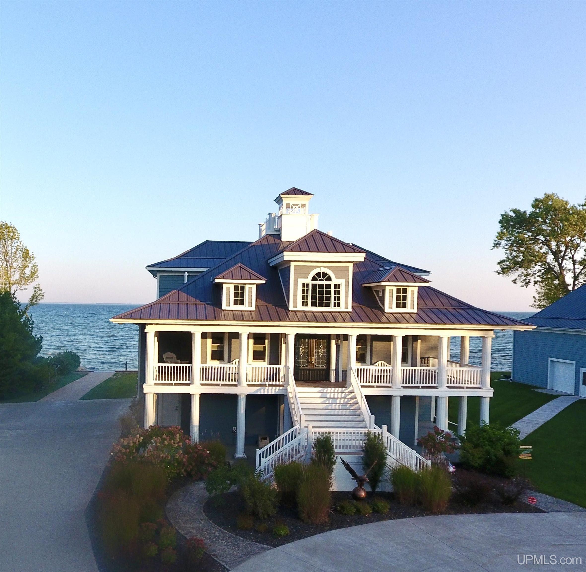 Menominee, Menominee County, MI Lakefront Property, Waterfront Property