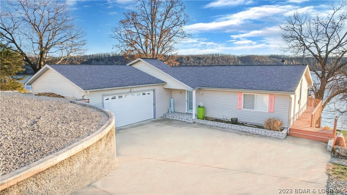 Sunrise Beach, Camden County, MO Lakefront Property, Waterfront