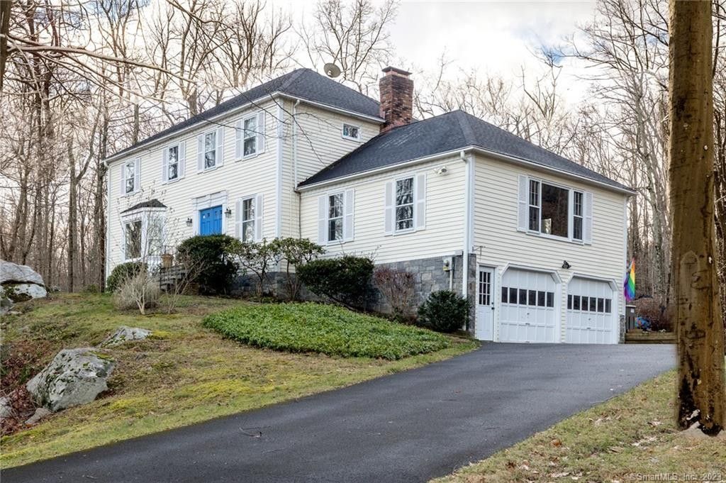 Ridgefield, Fairfield County, CT Lakefront Property, Waterfront