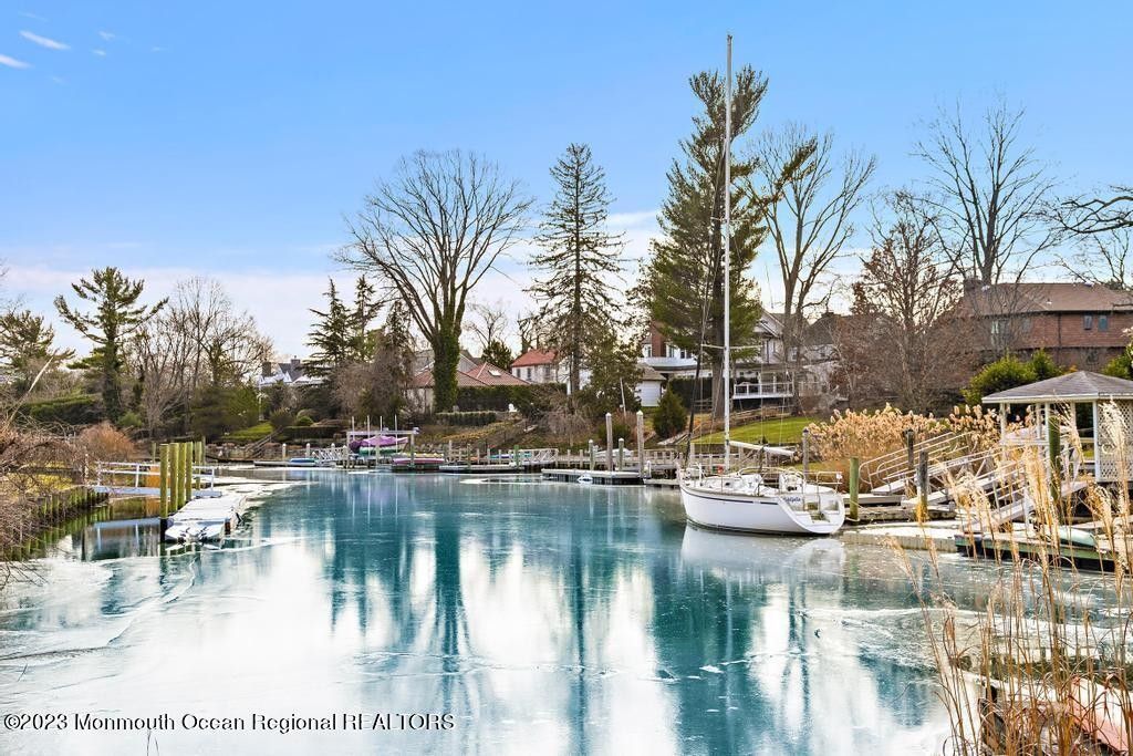 Rumson, Monmouth County, NJ Lakefront Property, Waterfront Property