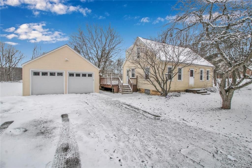 Elma, Erie County, NY Lakefront Property, Waterfront Property, House