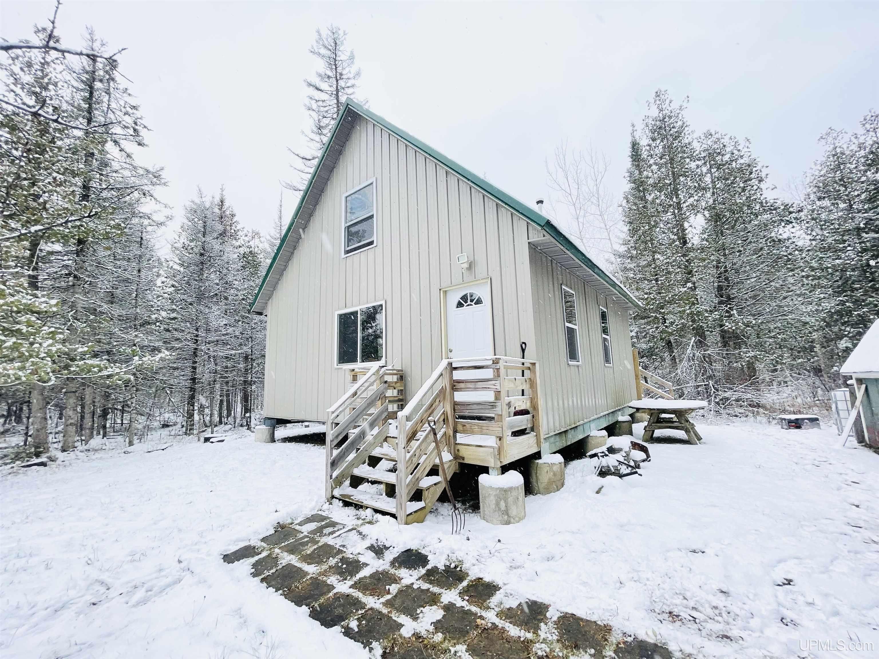 Perronville, Menominee County, MI House for sale Property ID 415614854