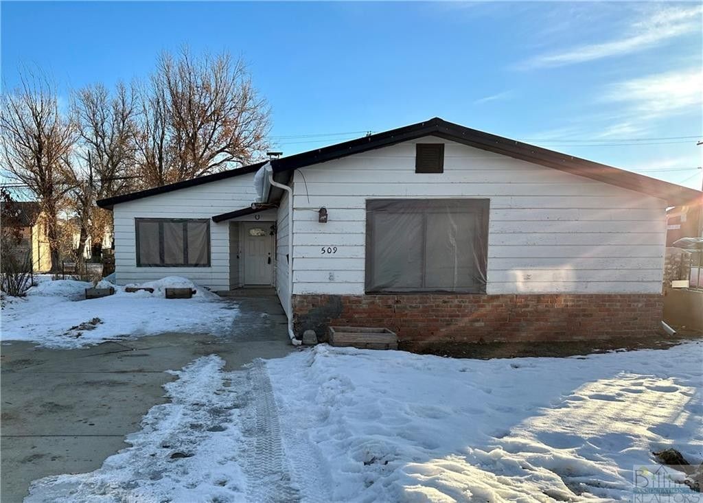 Hardin, Big Horn County, MT House for sale Property ID 415283436
