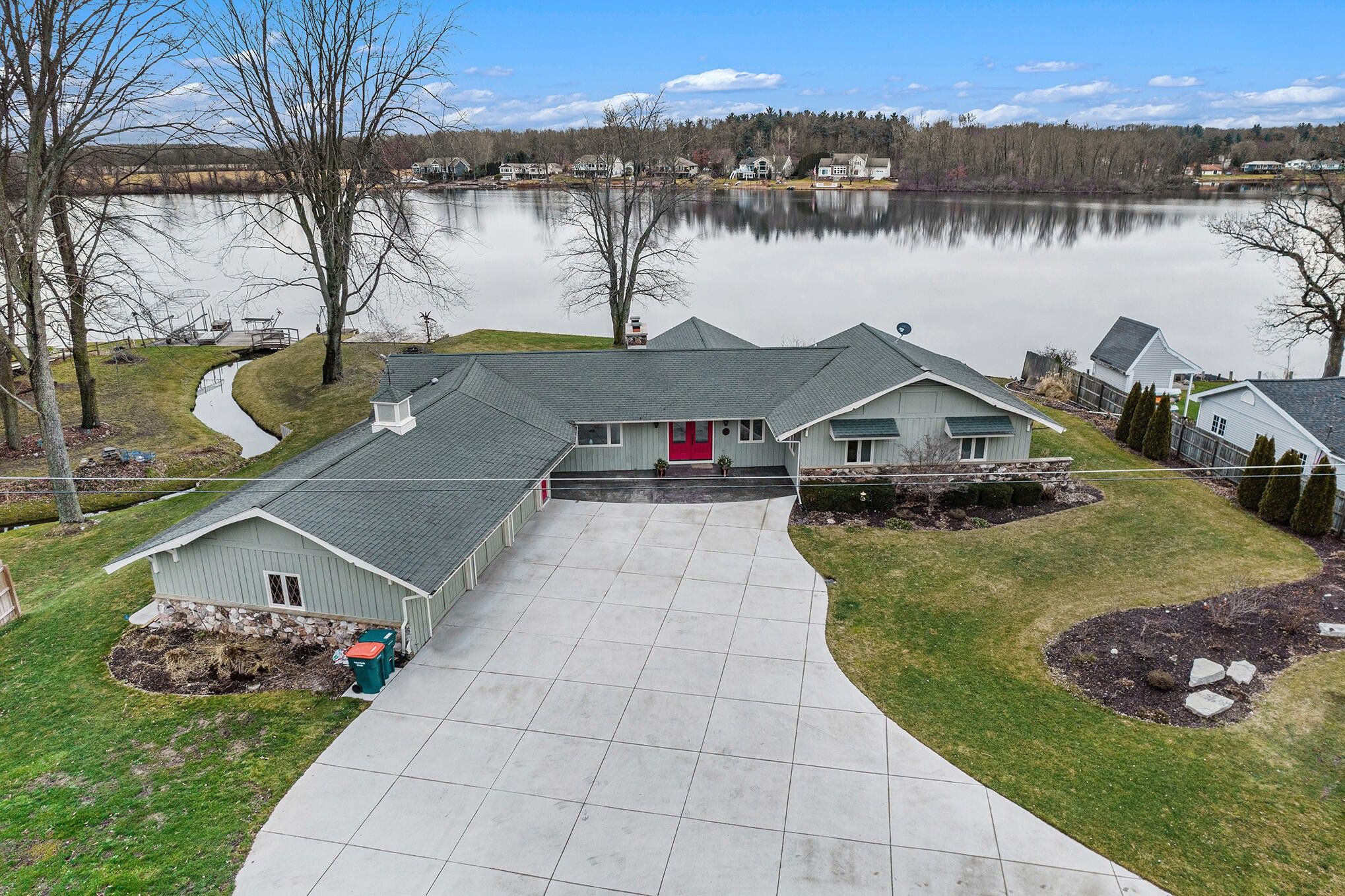 Conklin, Ottawa County, MI Lakefront Property, Waterfront Property, House for sale Property ID