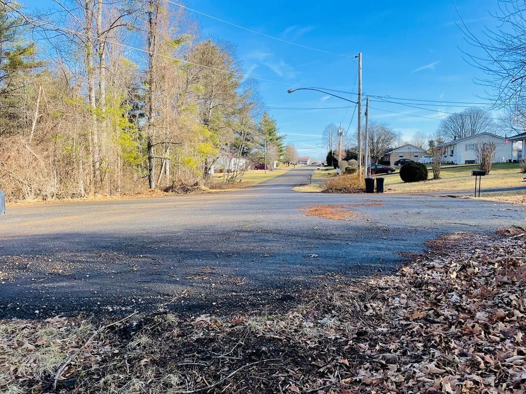 Hillsville, Carroll County, VA Undeveloped Land, Lakefront Property, Waterfront Property